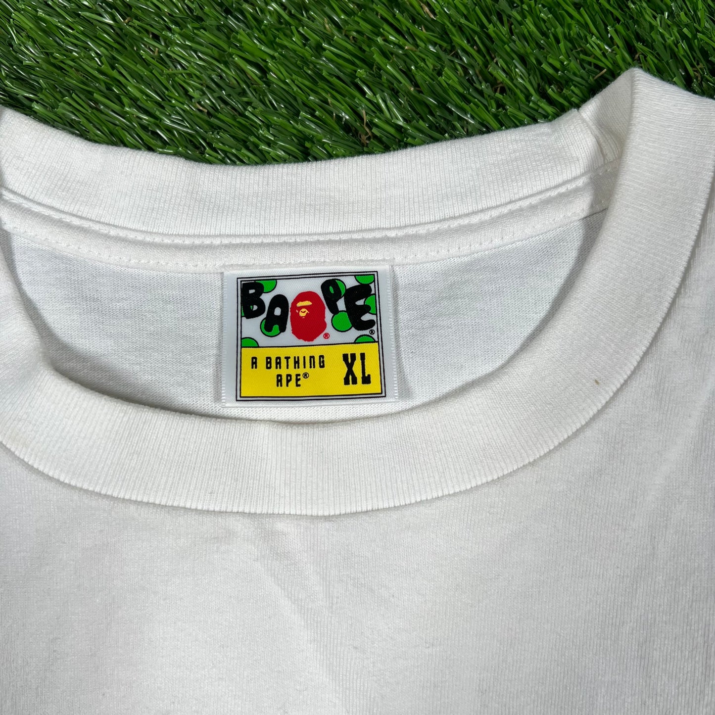 A Bathing Ape x J Balvin White Tee Size XL USED x14502