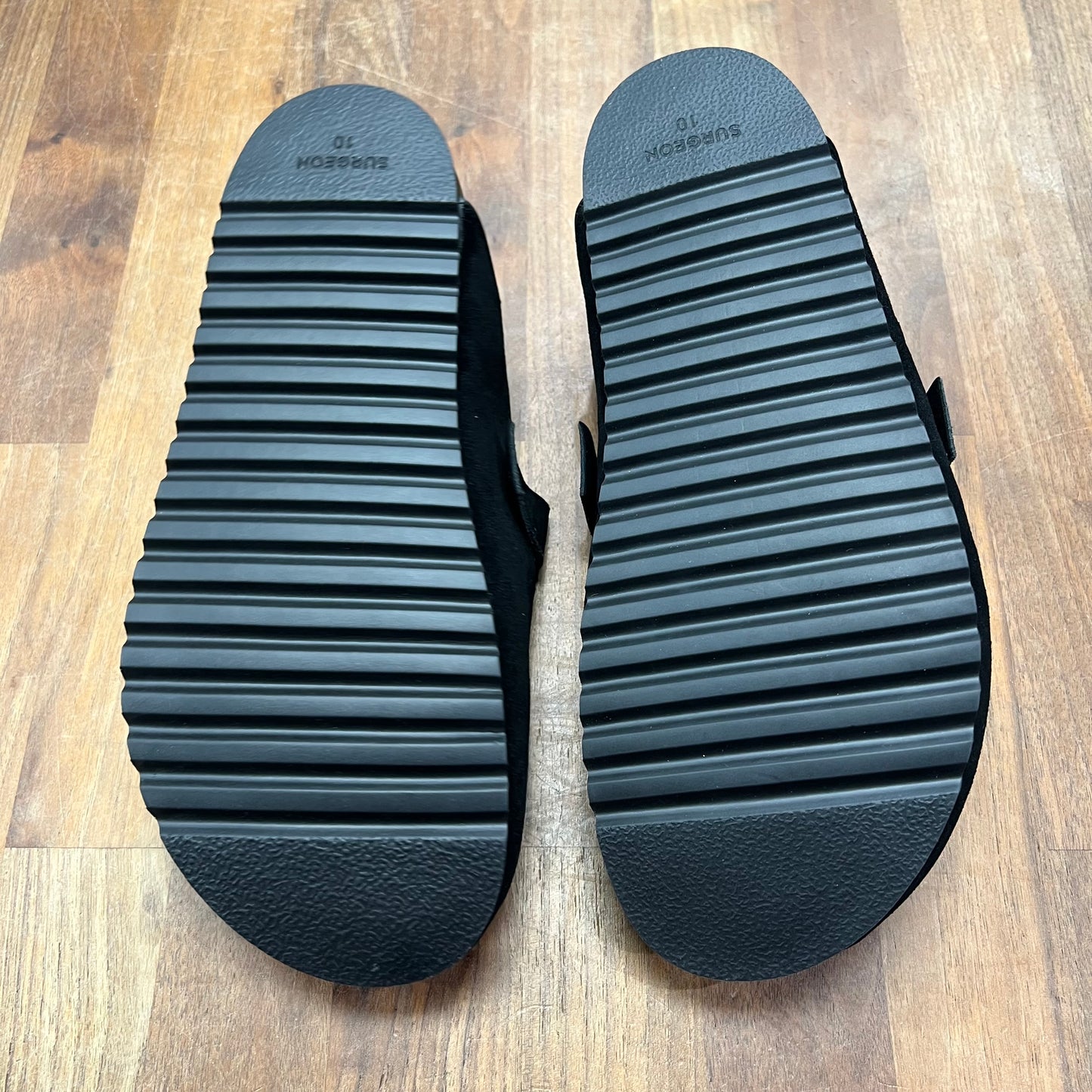Shoe Sugon Black Mule Slippers Size 10 NEW s17247