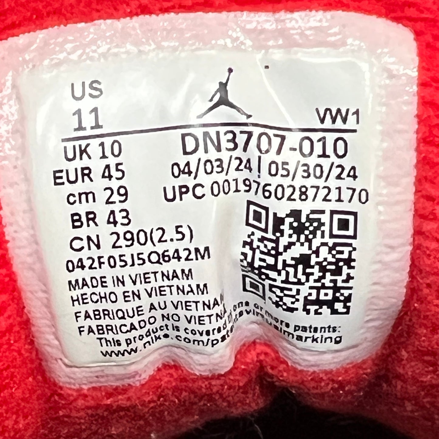 Jordan 3 Black Cement (2024) Size 11 USED S20569