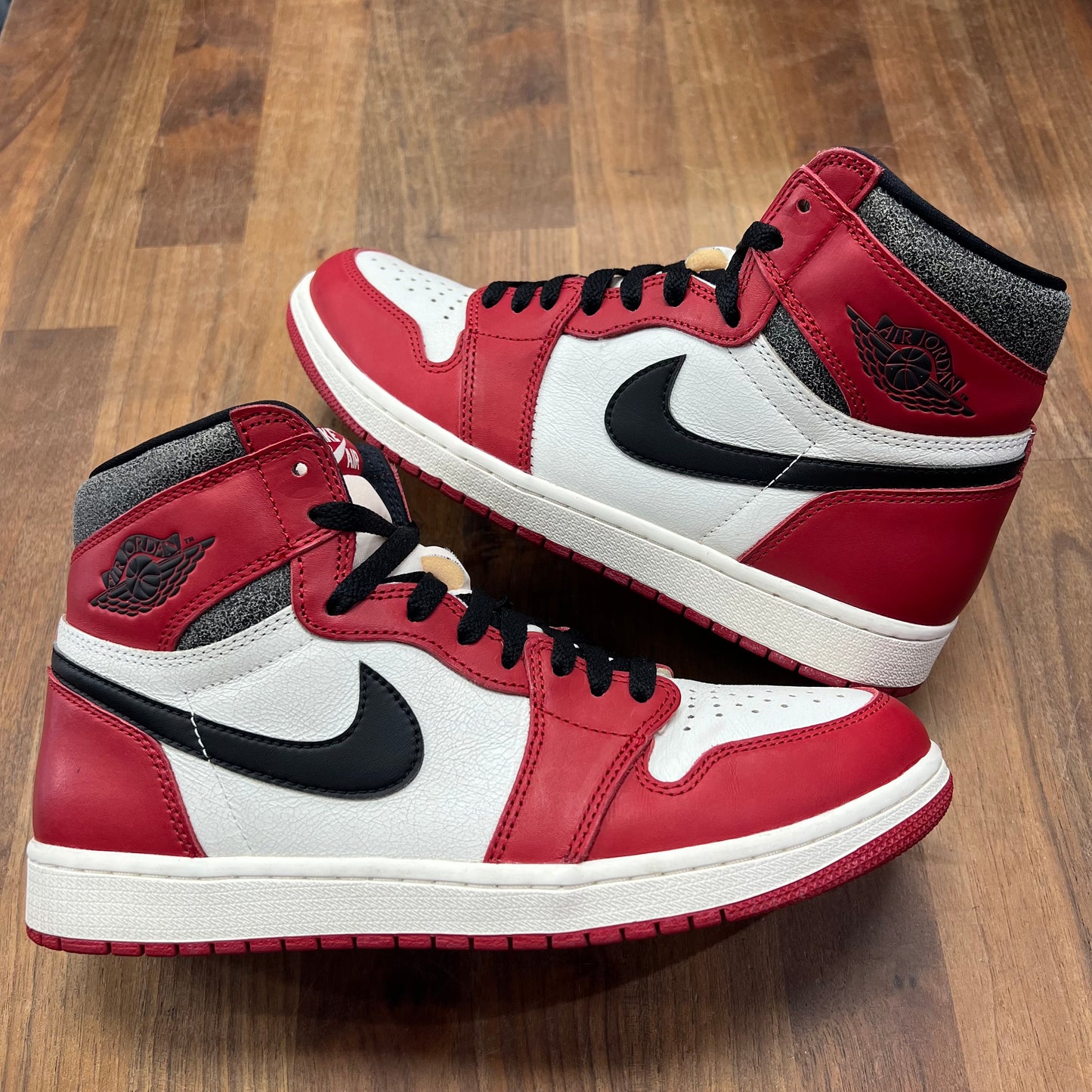 Jordan 1 Lost and Found Size 9.5 USED s16620
