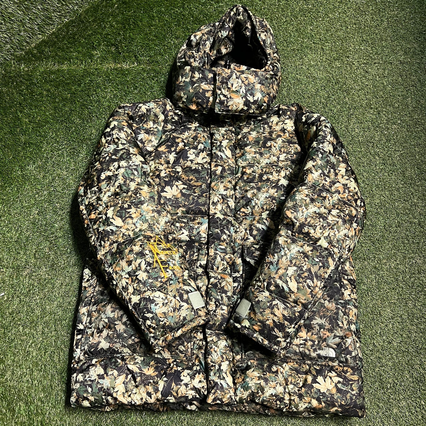 North Face 600 Series Heavy Leaves Camo Puffy Jacket Size XL USED v16547