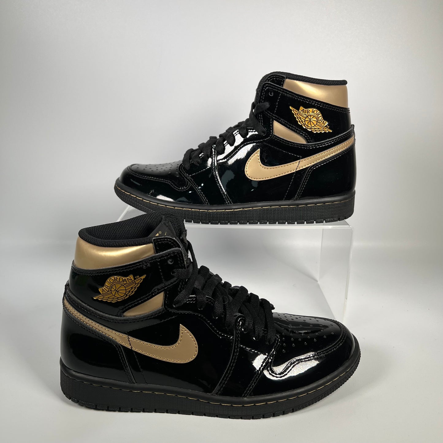Jordan 1 High Black Metallic Gold (2020) Size 7.5 USED s17726