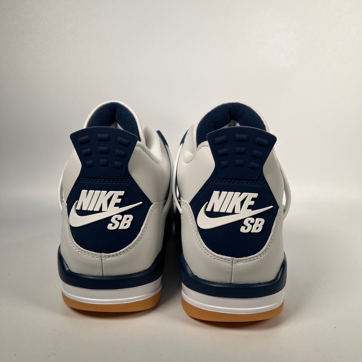 Jordan 4 SB Navy Blue (2025) Size 8.5 NEW s18610