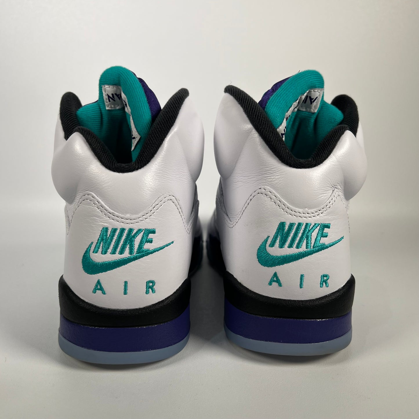 Jordan 5 Grape 2025 Size 8 USED S17427