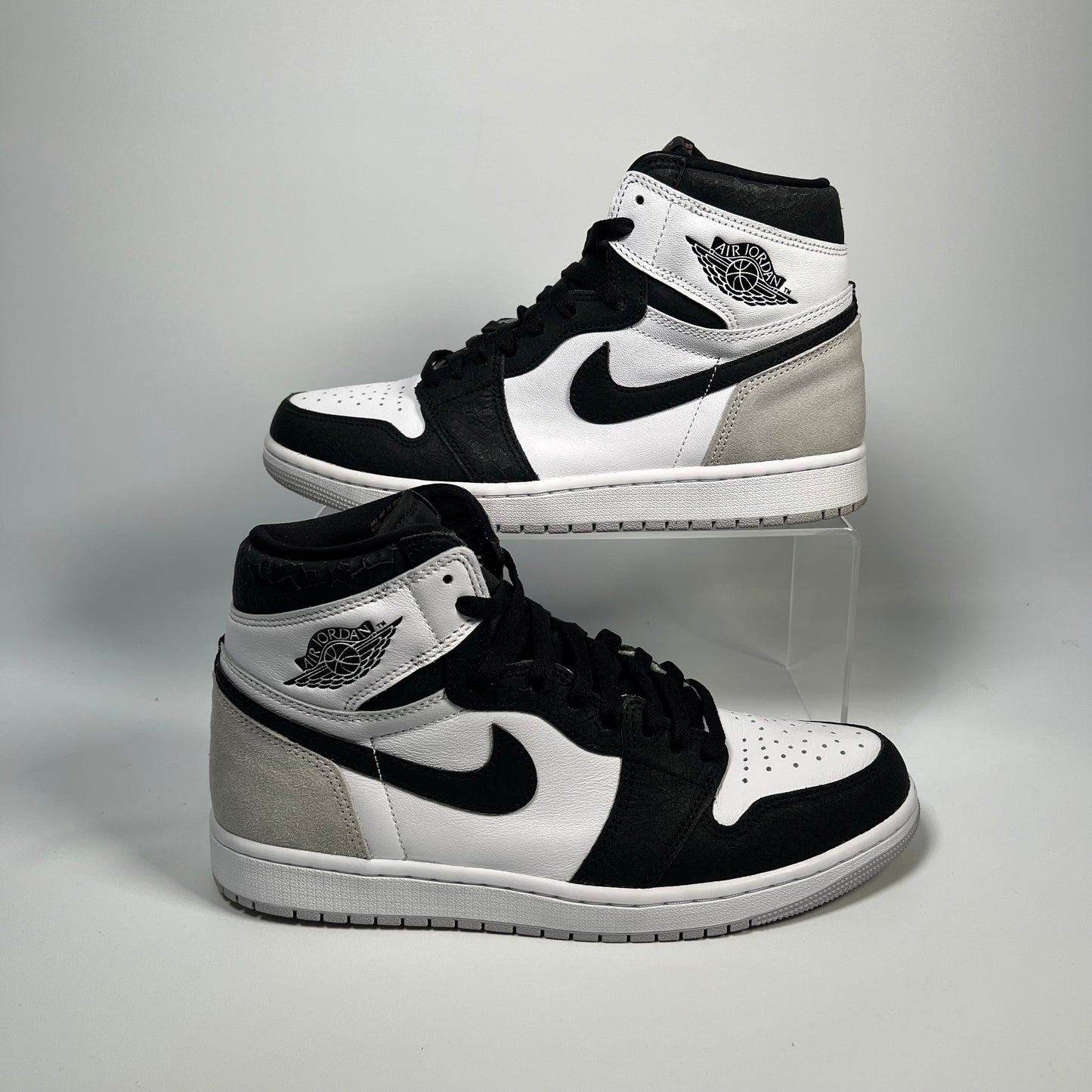 Jordan 1 Bleached Coral Size 9.5 USED s17439