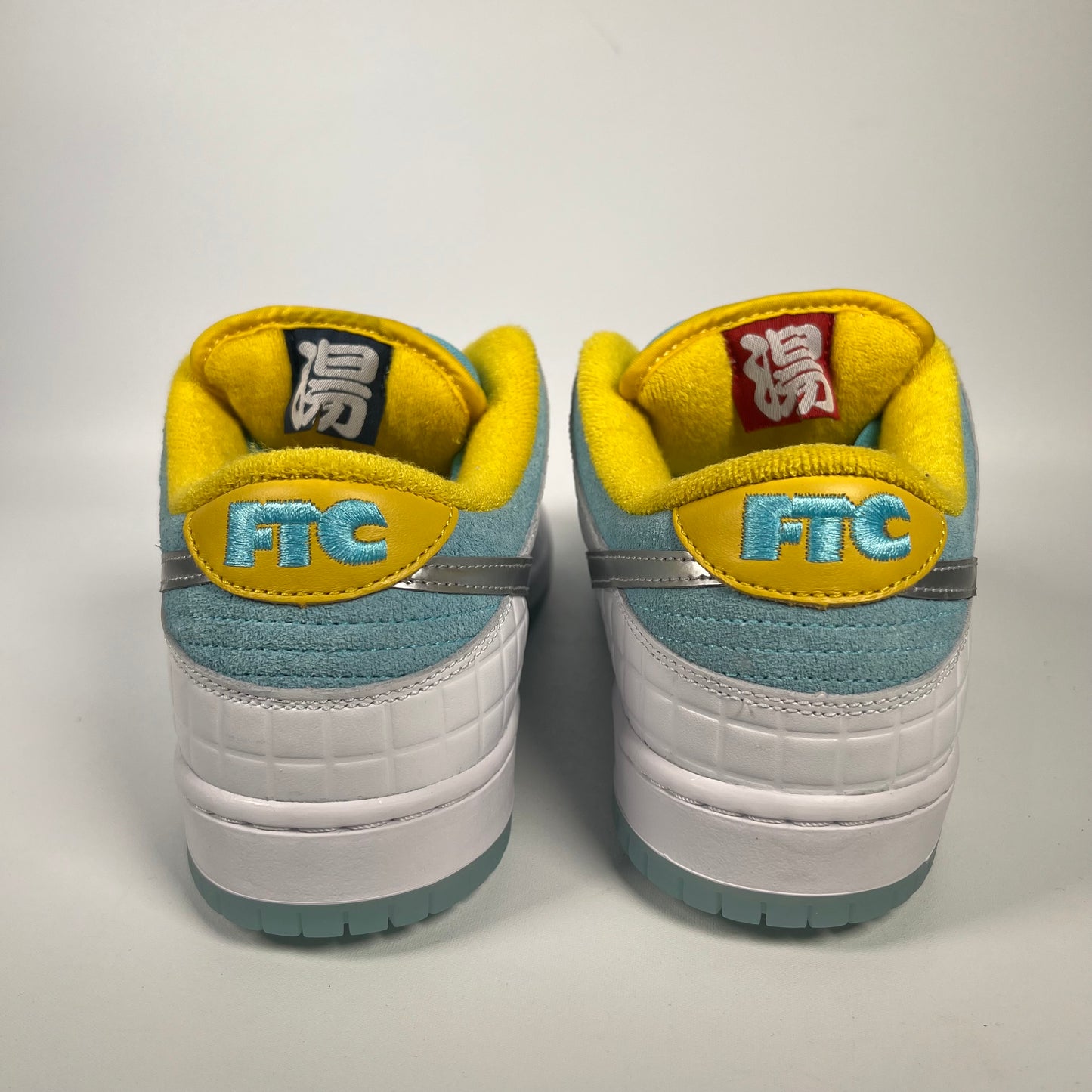 Nike SB Dunk Low FTC Lagoon Pulse (2021) Size 9.5 USED s17962