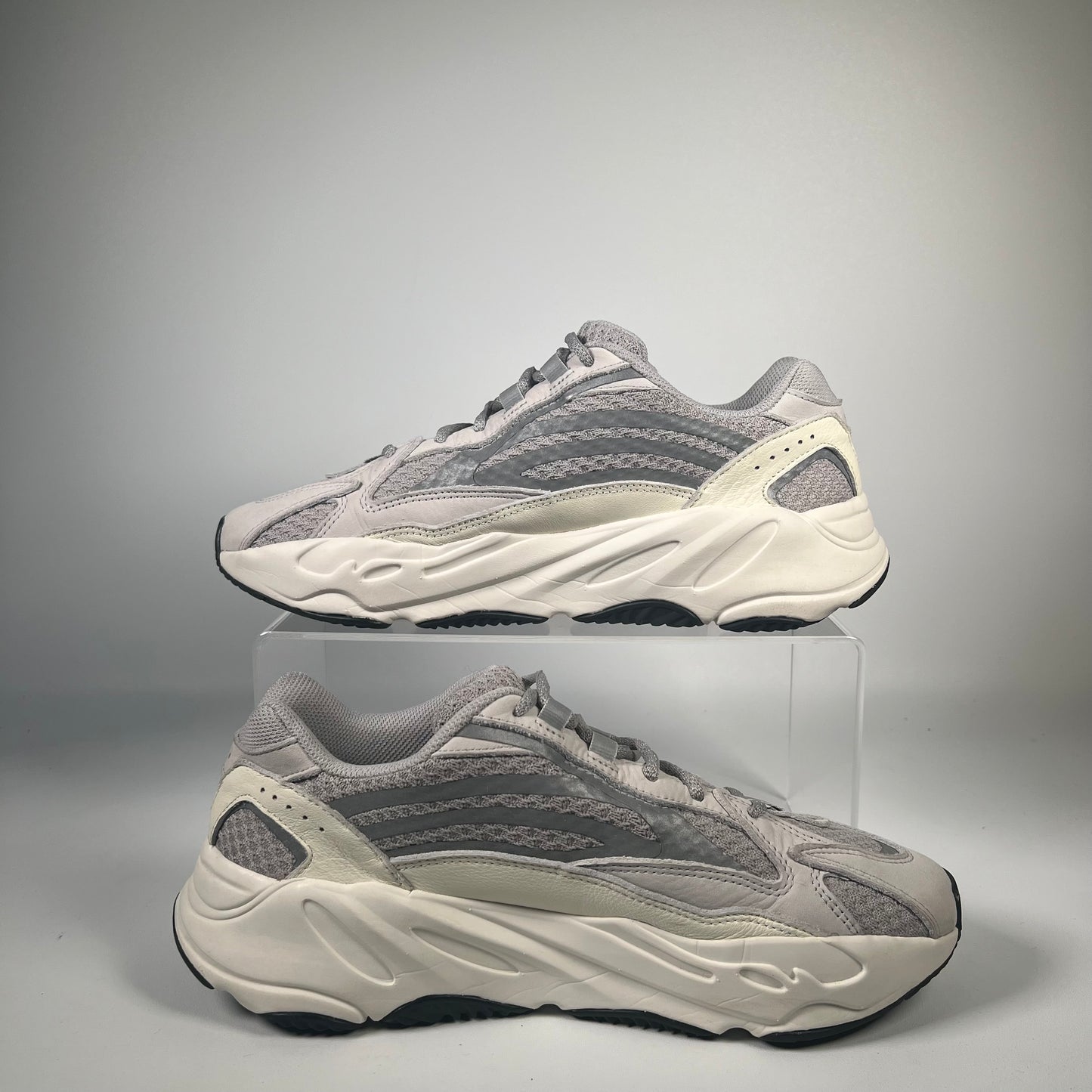 Adidas Yeezy Boost 700 Static (2018) Size 9 USED s18519