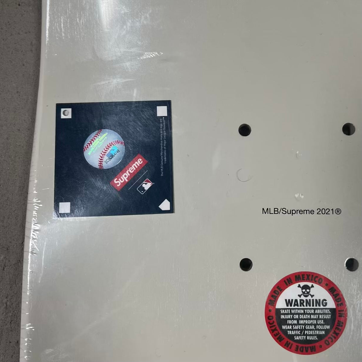 Supreme New York Yankees Airbrush Skateboard Deck Clay (2021) NEW x18231