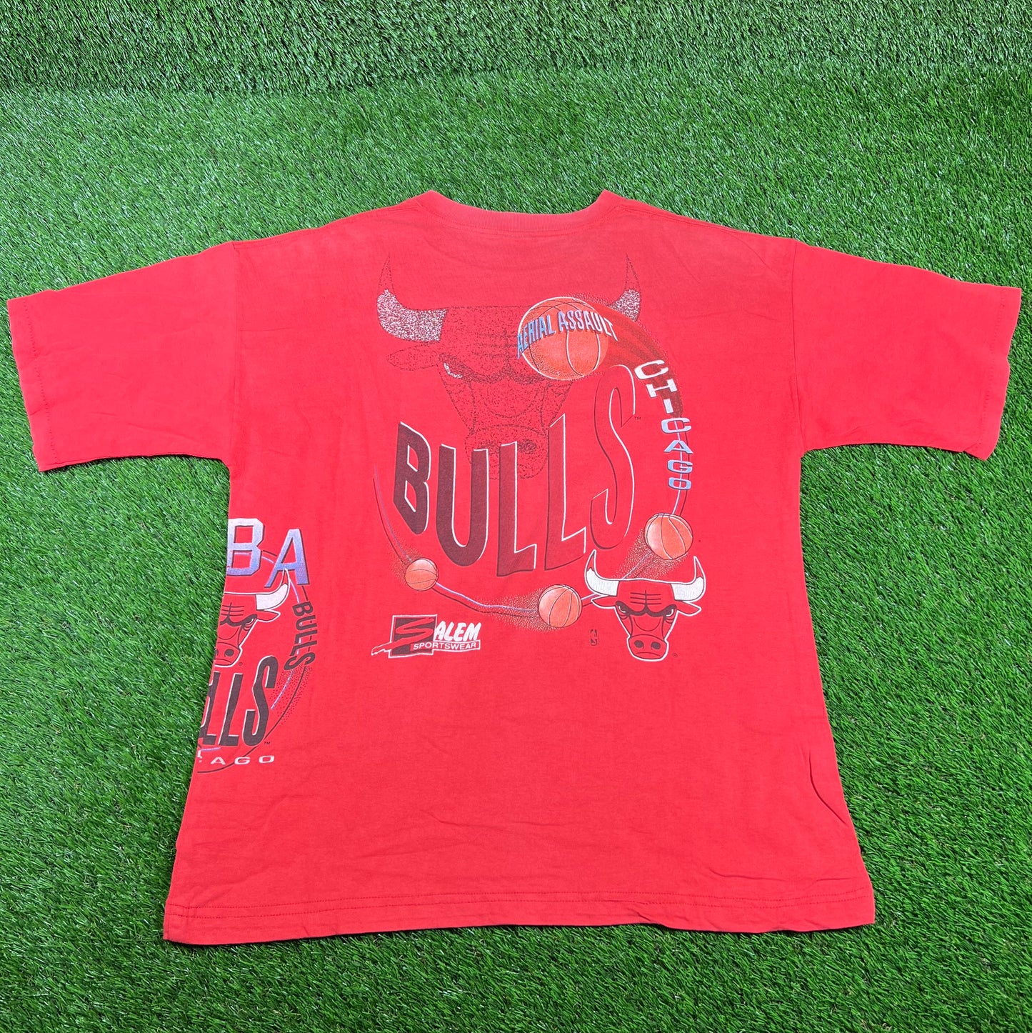 1990s Chicago Bulls Aerial Assault Salem Tag Red Tee Size XL USED v16741
