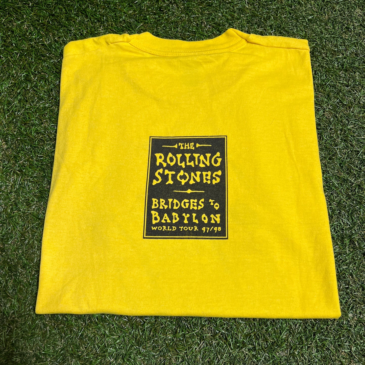1998 Rolling Stones Bridges Babylon Tour Yellow Tee Size Large USED v16370