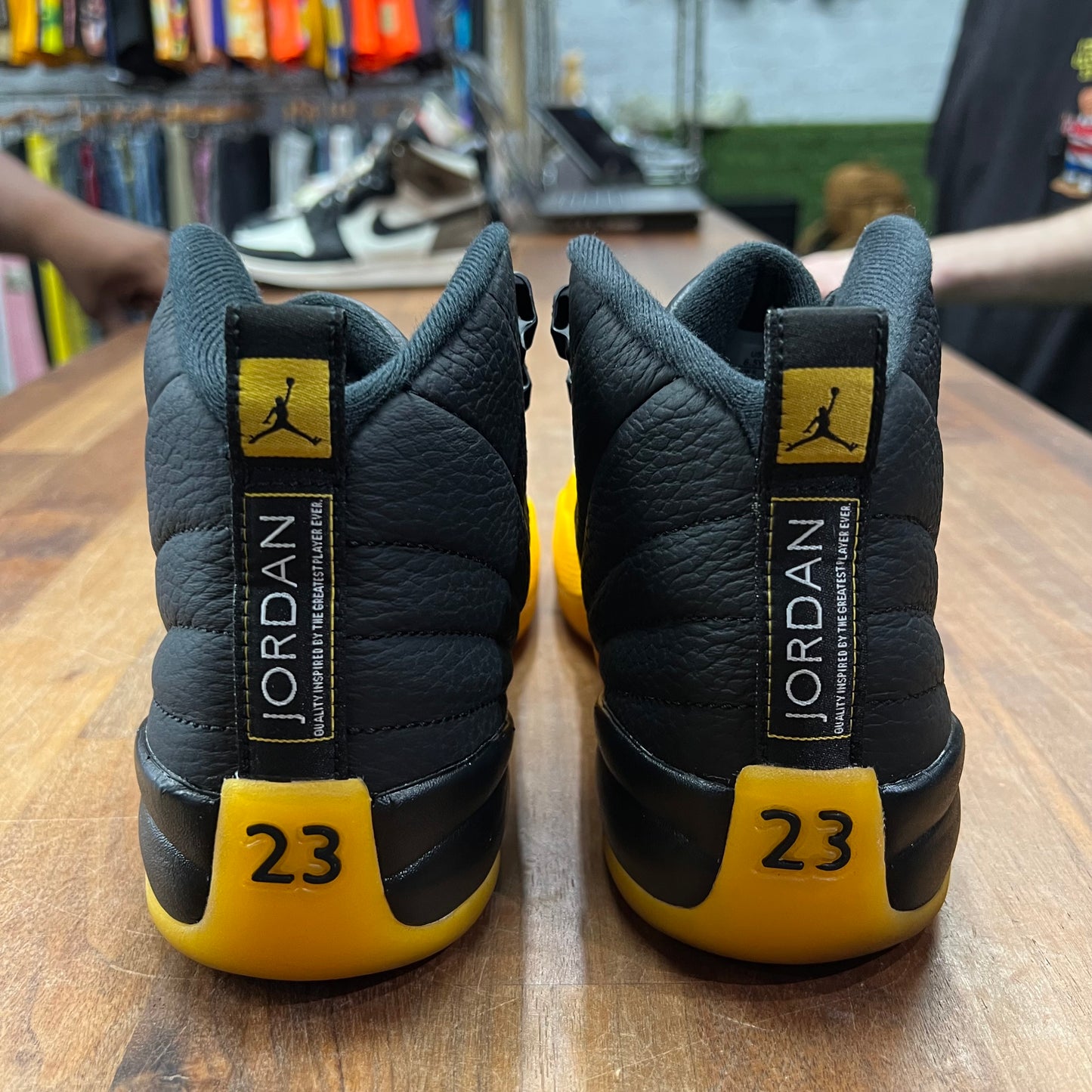 Jordan 12 Black University Gold Size 6.5y USED s16947