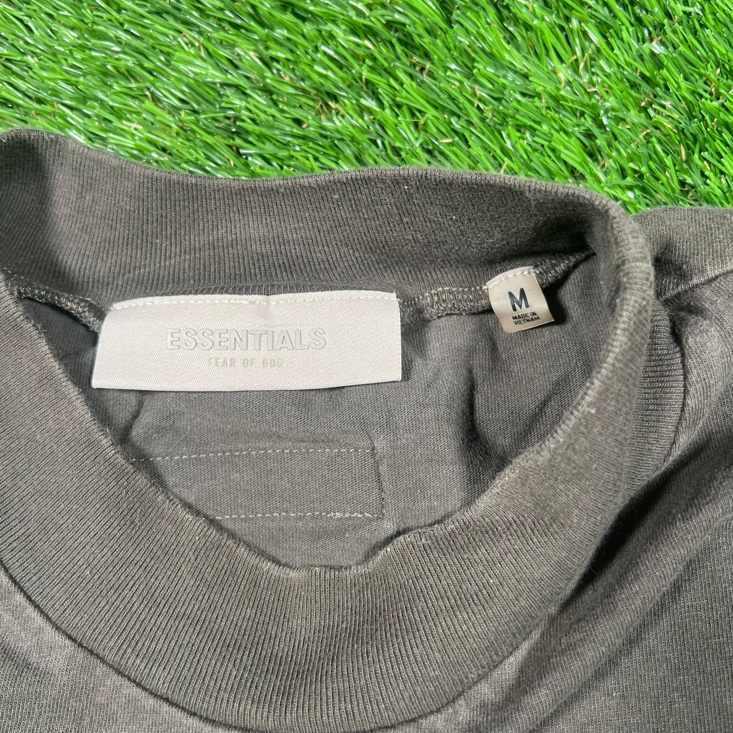 Fear of God FOG Essentials Dark Cement Tee Size Medium USED x15330