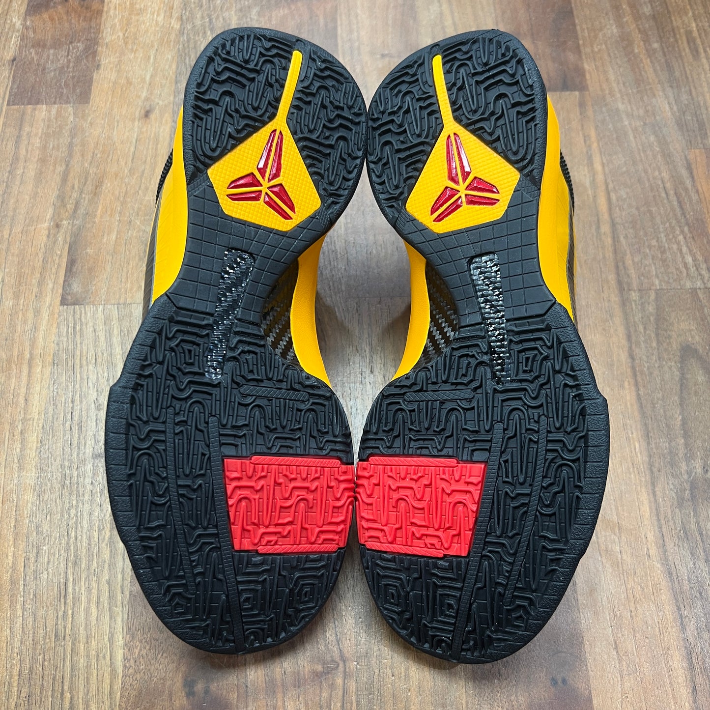 Nike Kobe 5 Bruce Lee (2020) Size 7.5 NEW s16975