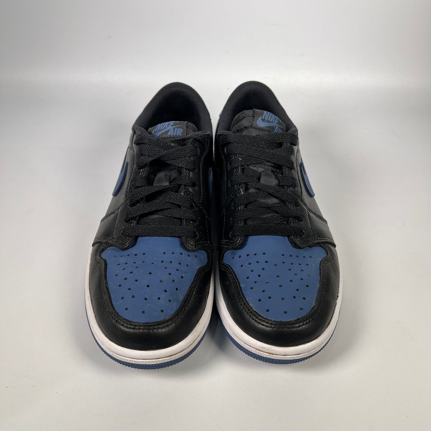 Jordan 1 Low Mystic Navy (2022) Size 6.5 USED s18124