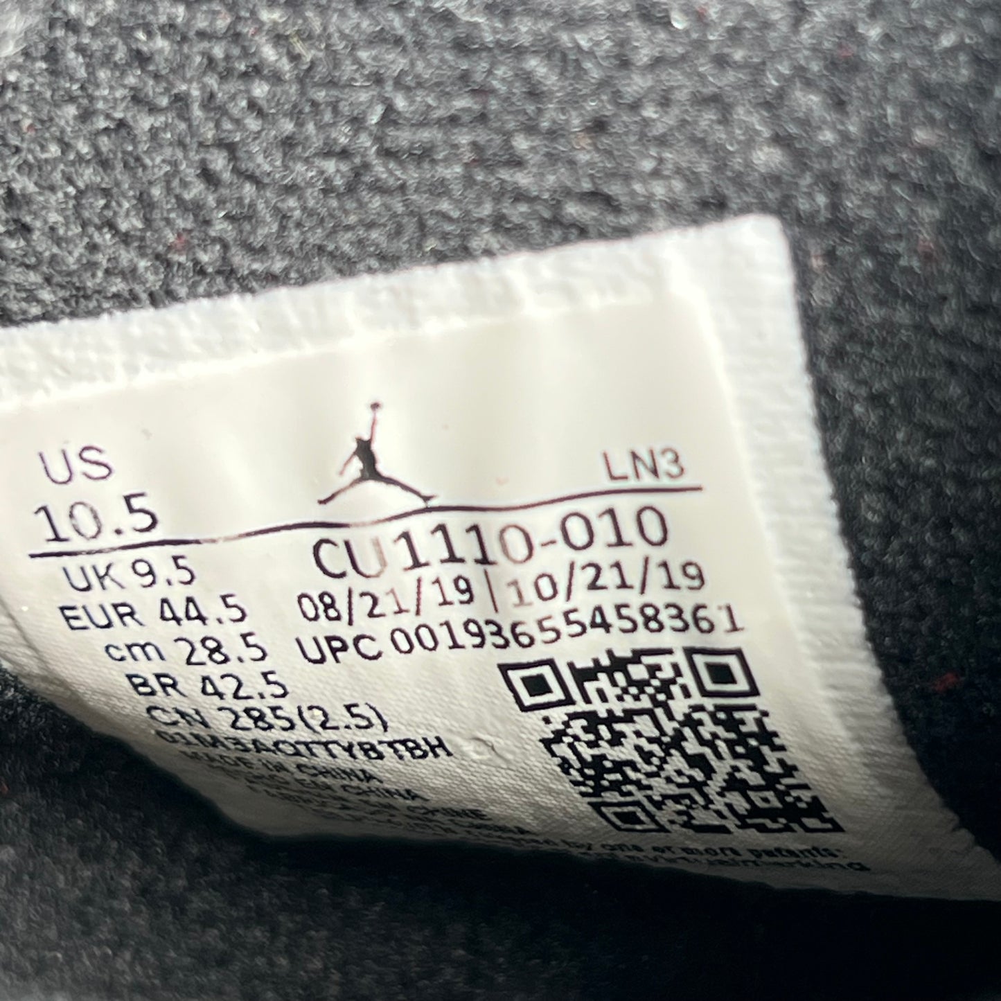 Jordan 4 Black Cat (2020) Size 10.5 USED s20446