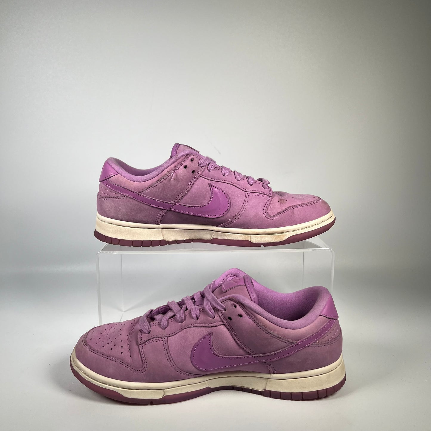 Nike Dunk Low Rush Fuchsia (2023) Size 7m / 8.5w USED s17853