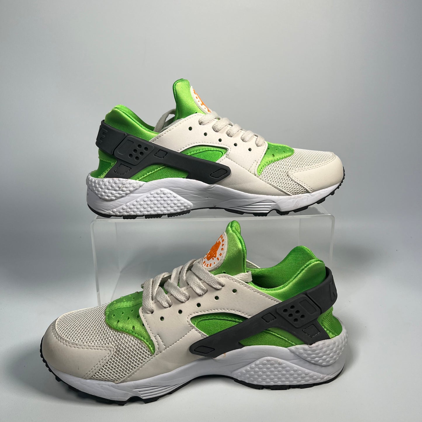 Nike Air Huarache Action Green Vivid Orange White Size 8.5 USED s17599