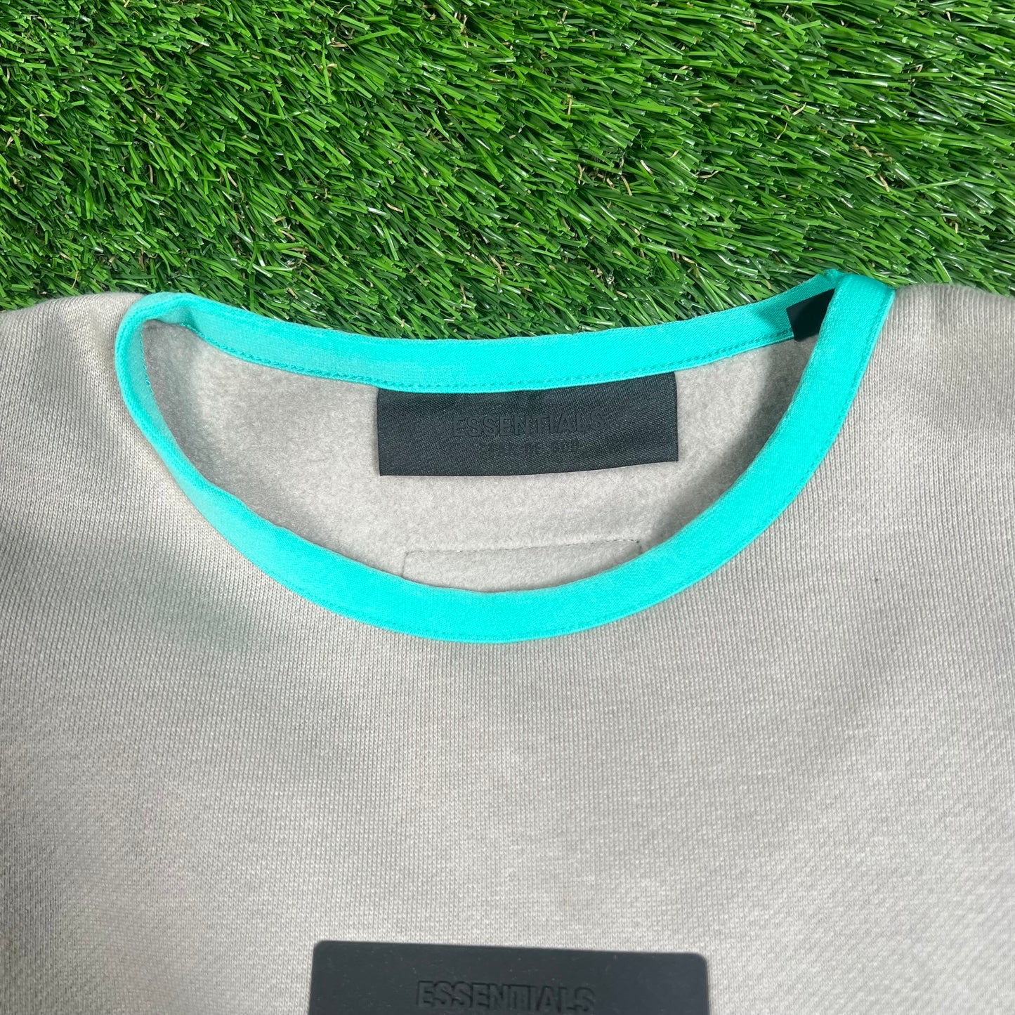Essentials FOG Fear of God Stone Crewneck w/ Teal Collar Size Medium NEW x16149