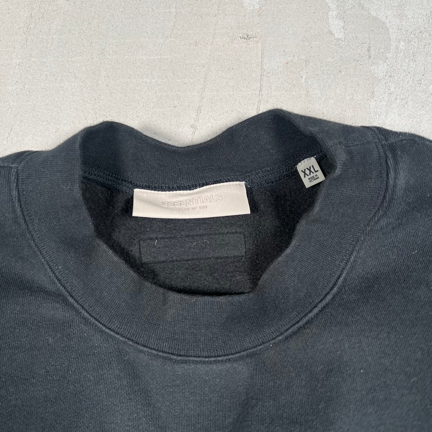Essentials Fear Of God Black Crewneck Size XXL USED x17169