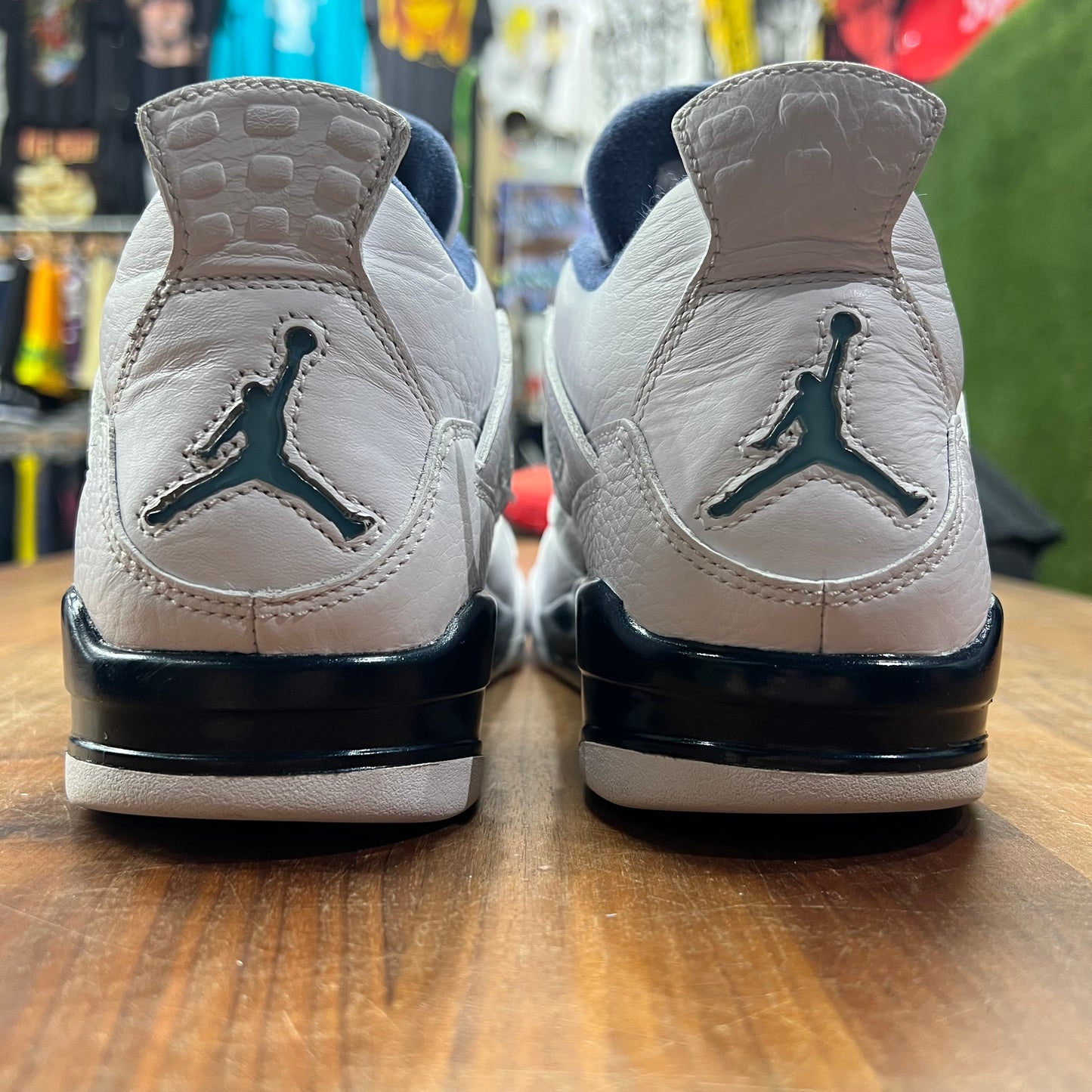 Jordan 4 Columbia Size 8 USED S16785