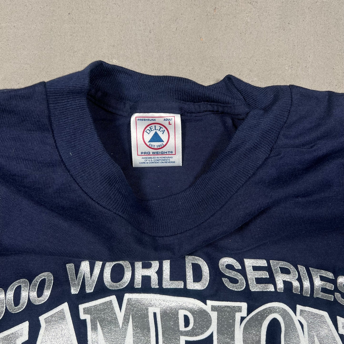 2000 New York Yankees Navy World Series Tee Size Large NEW v19273