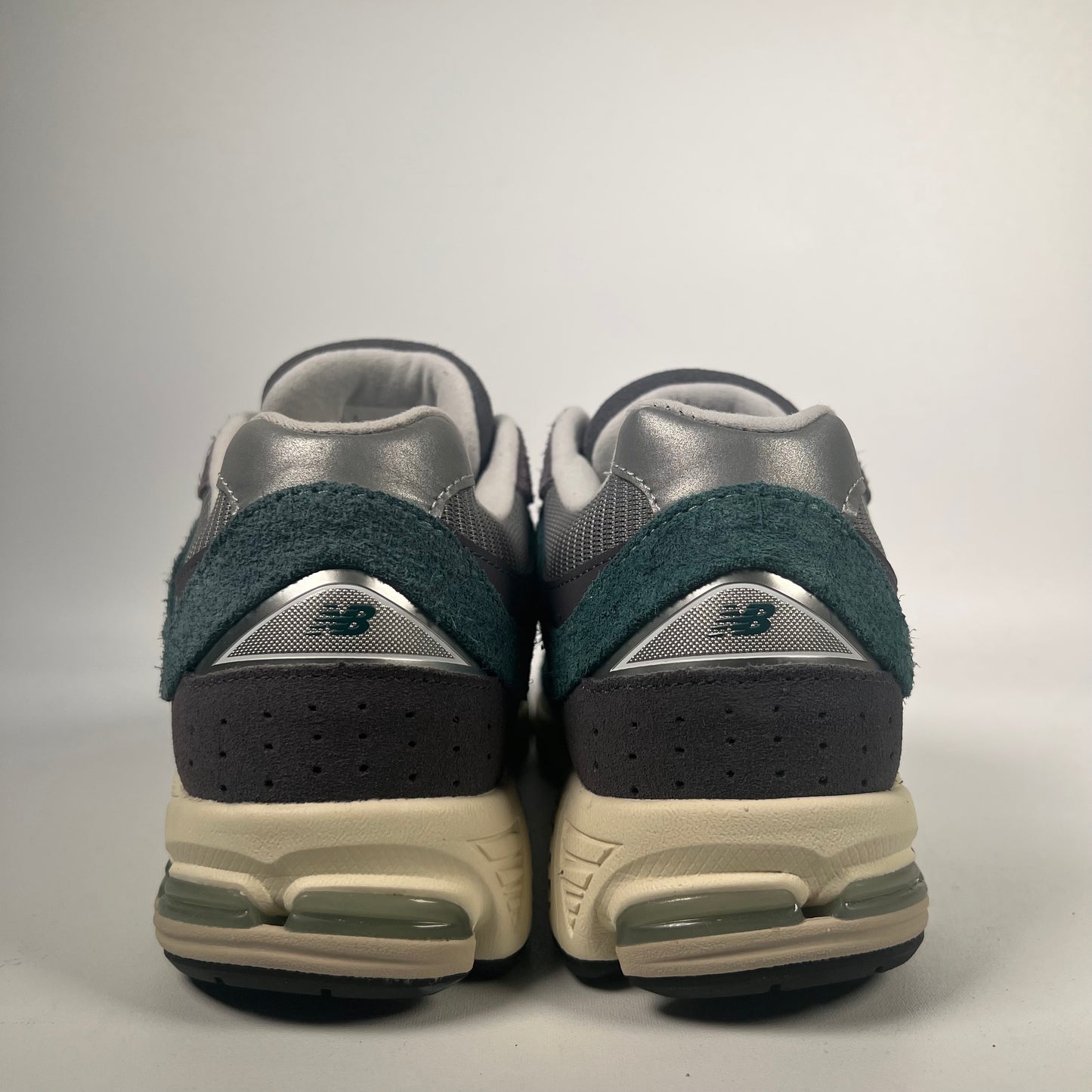 New Balance 2002R New Spruce Magnet (2024) Size 8 NEW s18514