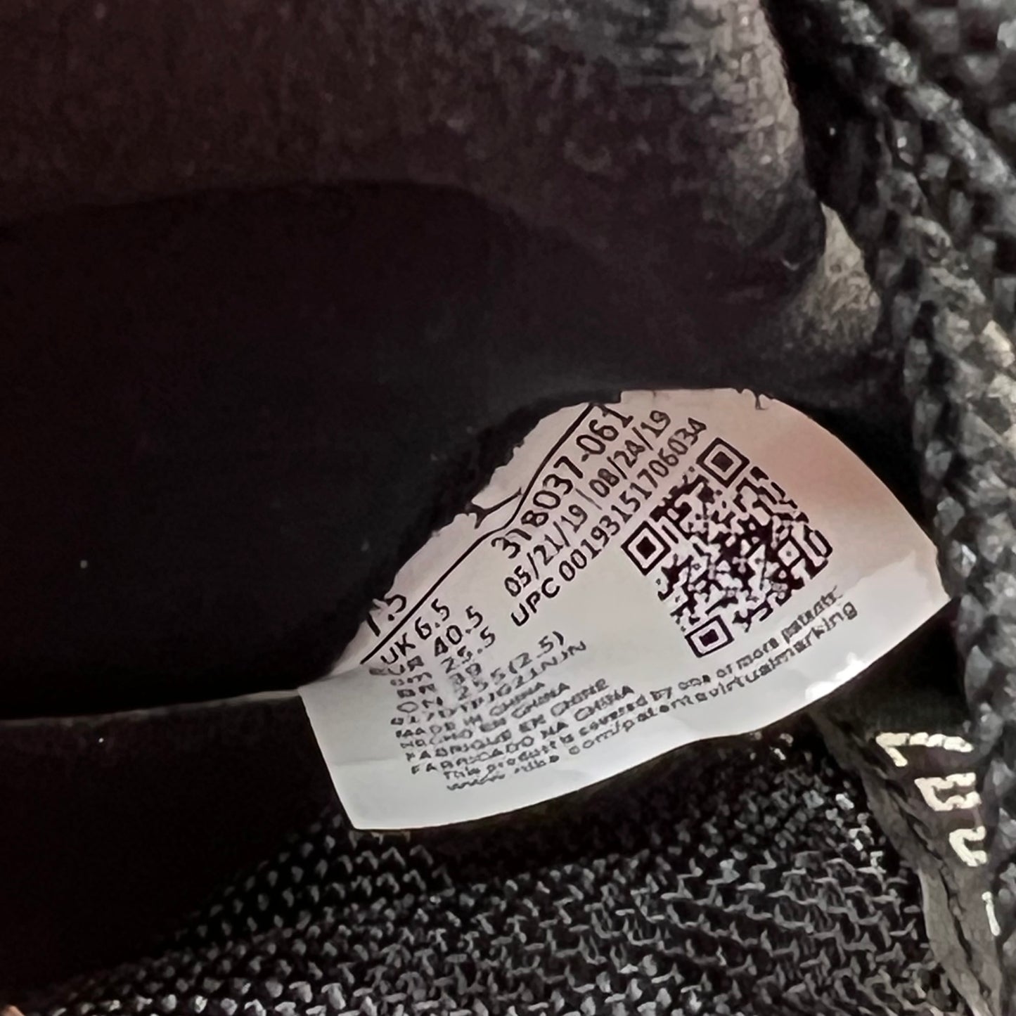 Jordan 11 Playoffs Bred (2019) Size 7.5 NEW s18180