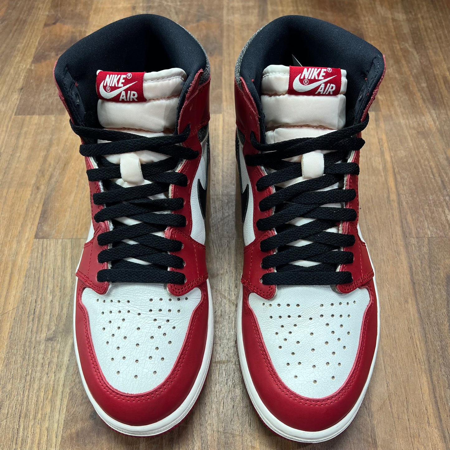 Jordan 1 Lost and Found Size 9.5 USED s16620