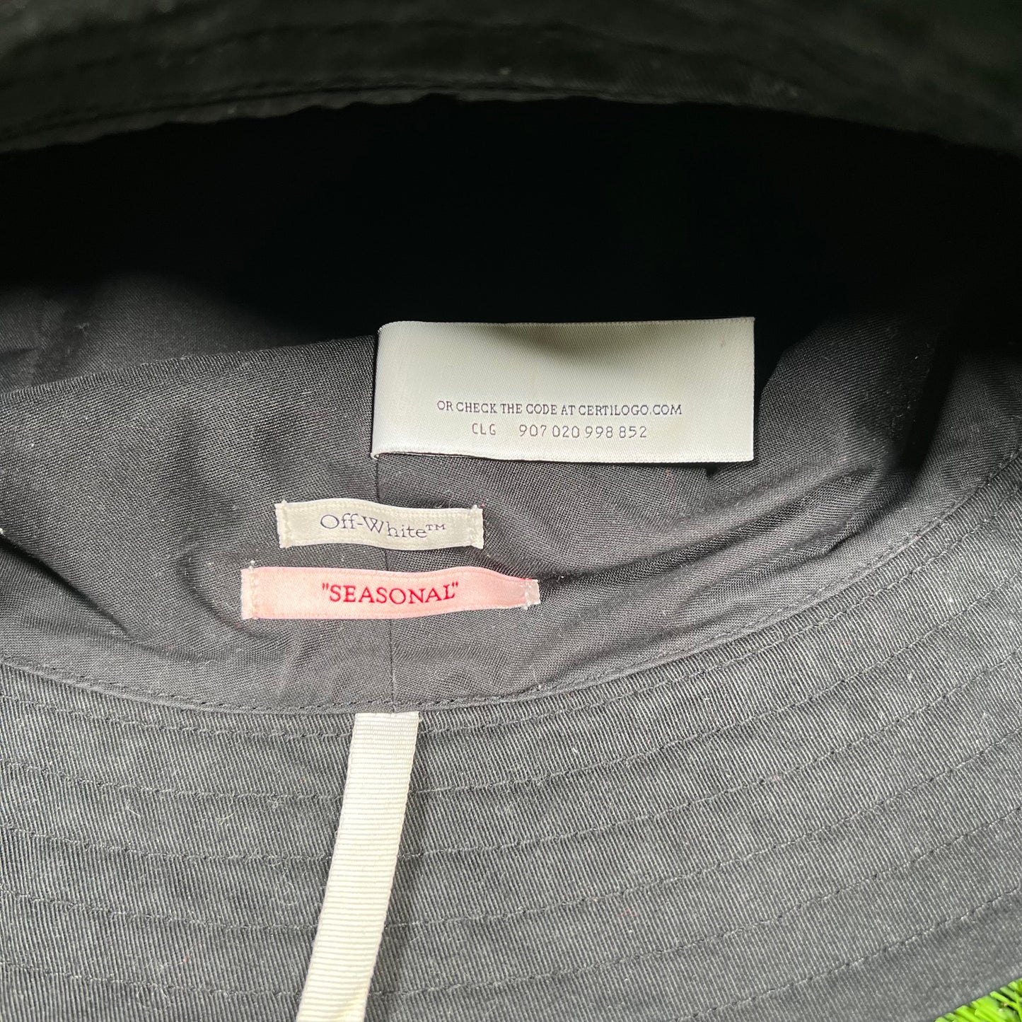 Off White Gradient X Logo Black Bucket Hat USED x14747