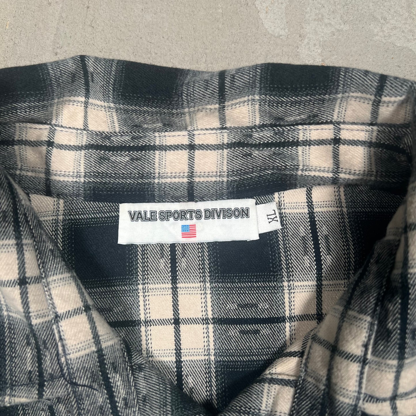 Vale Blue/White Plaid Rhinestone Button Up Longsleeve Size XL USED x17460