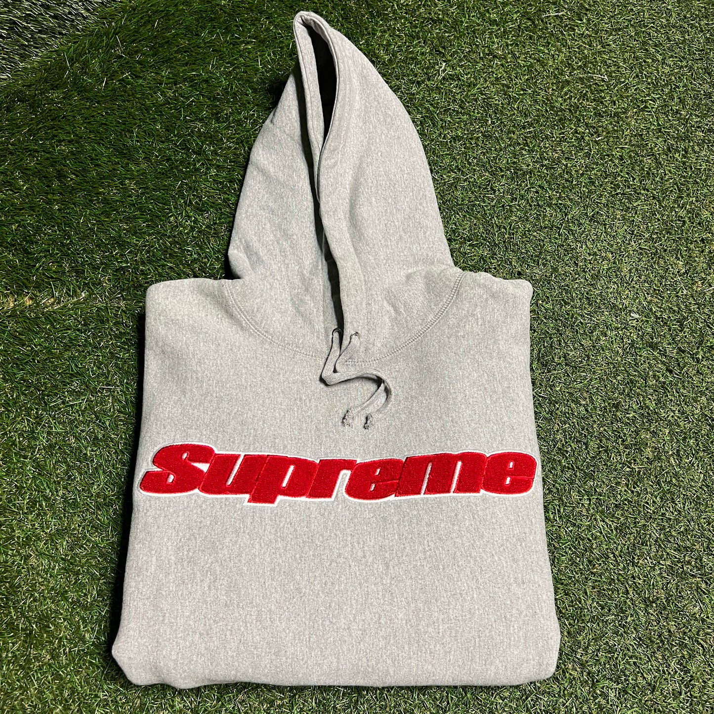 Supreme Chenille Grey Hoodie (2019) Size Large NEW x14165