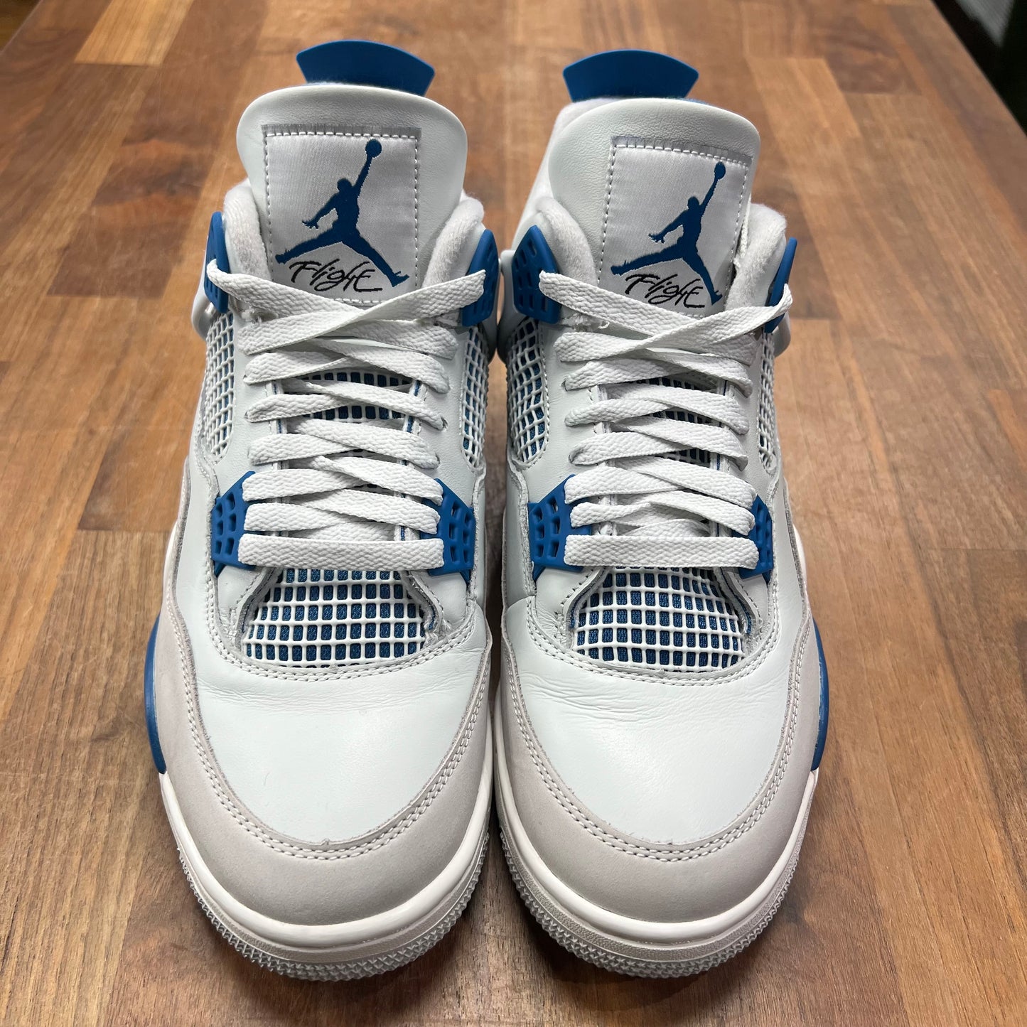 Jordan 4 Military Blue (2024) Size 9 USED s17147