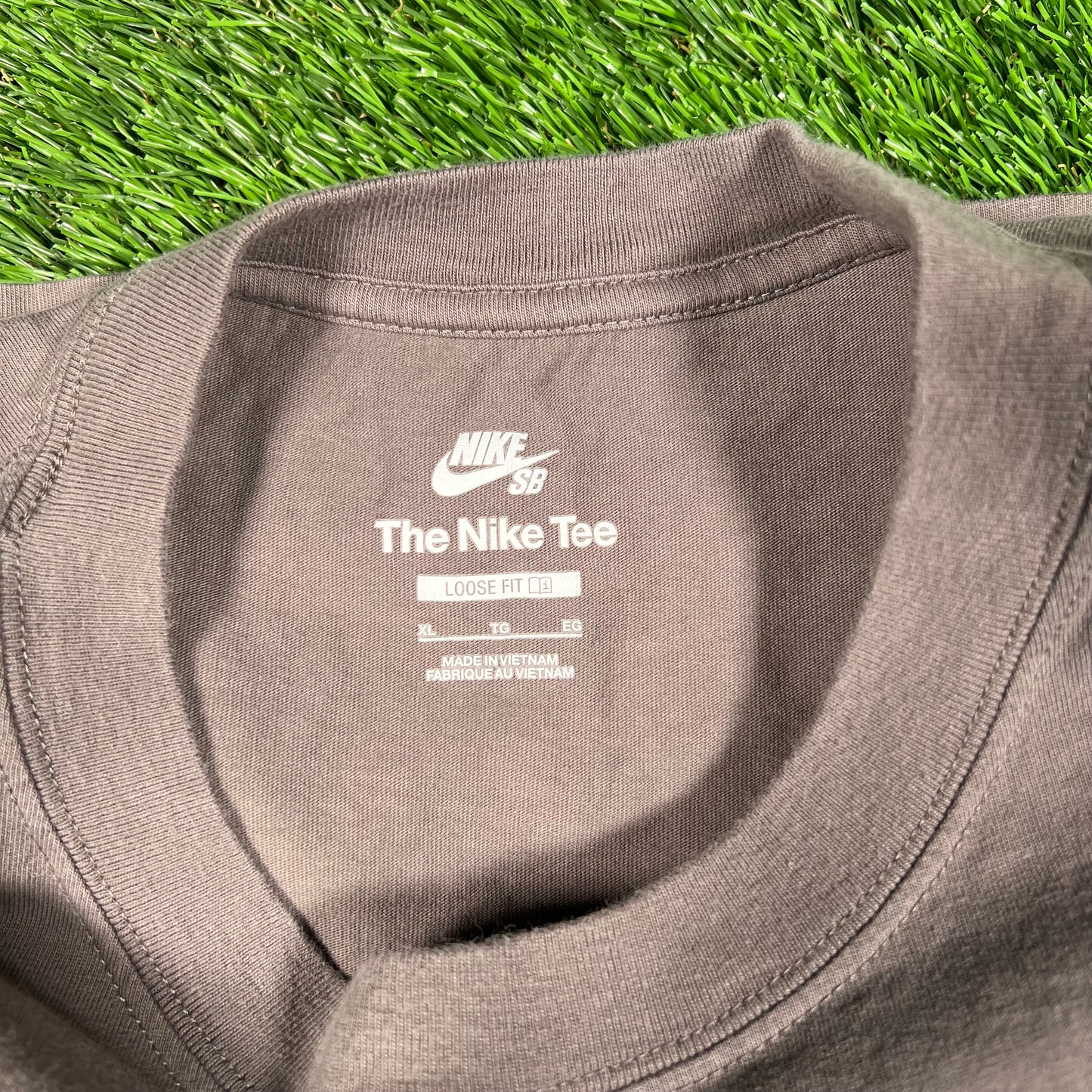 Nike SB Simple Logo Grey Tee Size XL USED v18095