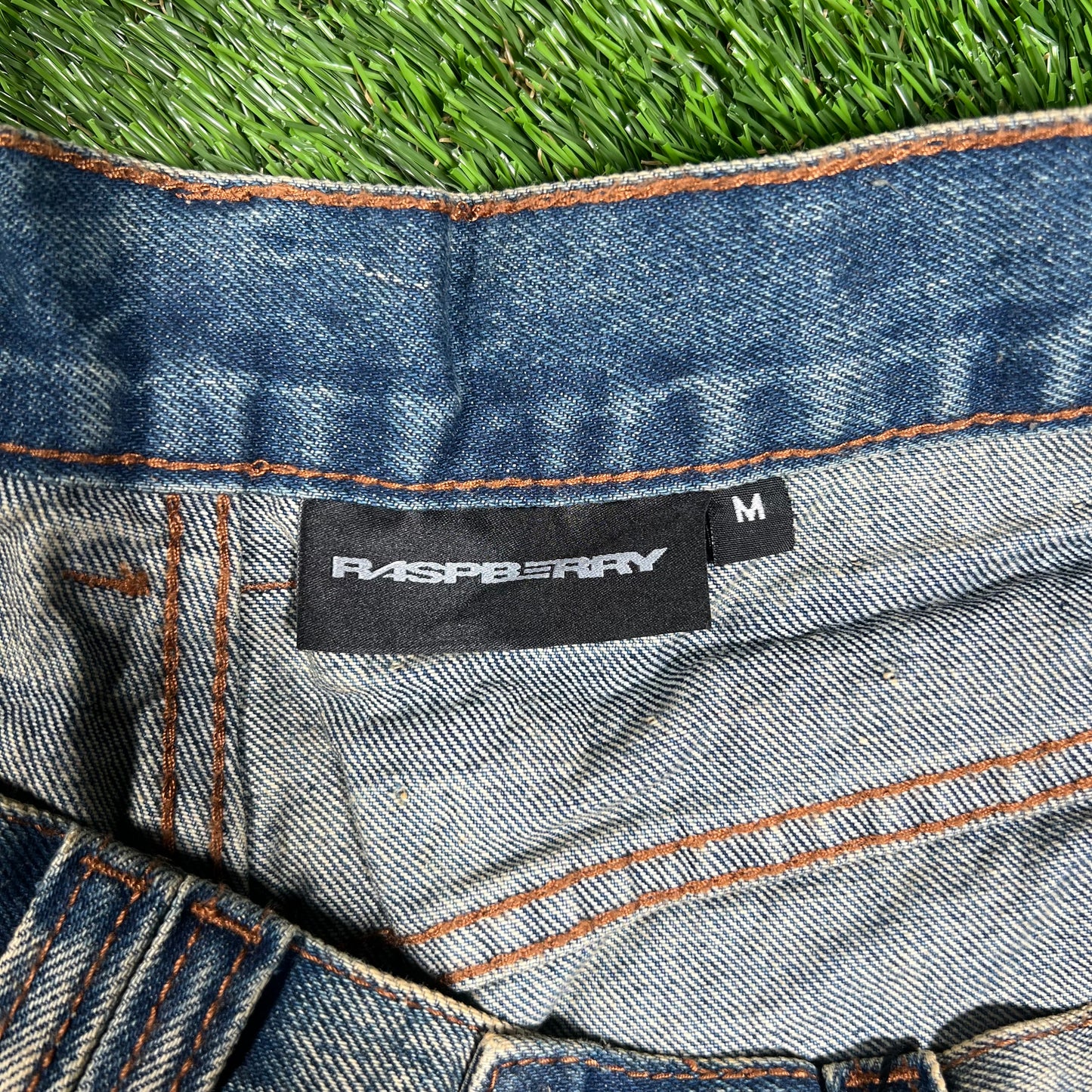GV Gallery Rasperry Pink Spellout Acid Washed Jeans Size Medium NEW x14953
