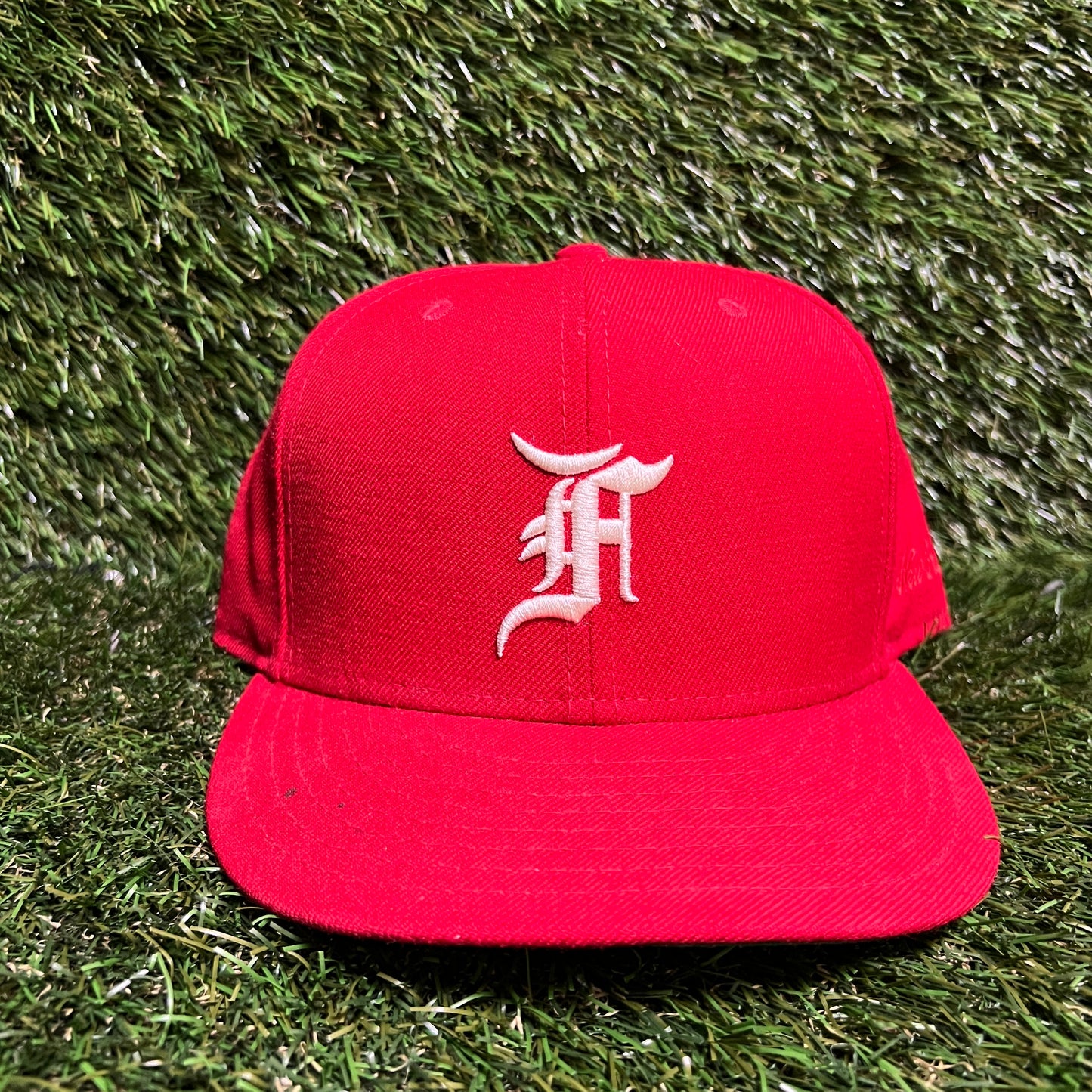 New Era Fear of God FOG White Logo Red Fitted Hat Size 7 1/2 USED x13834