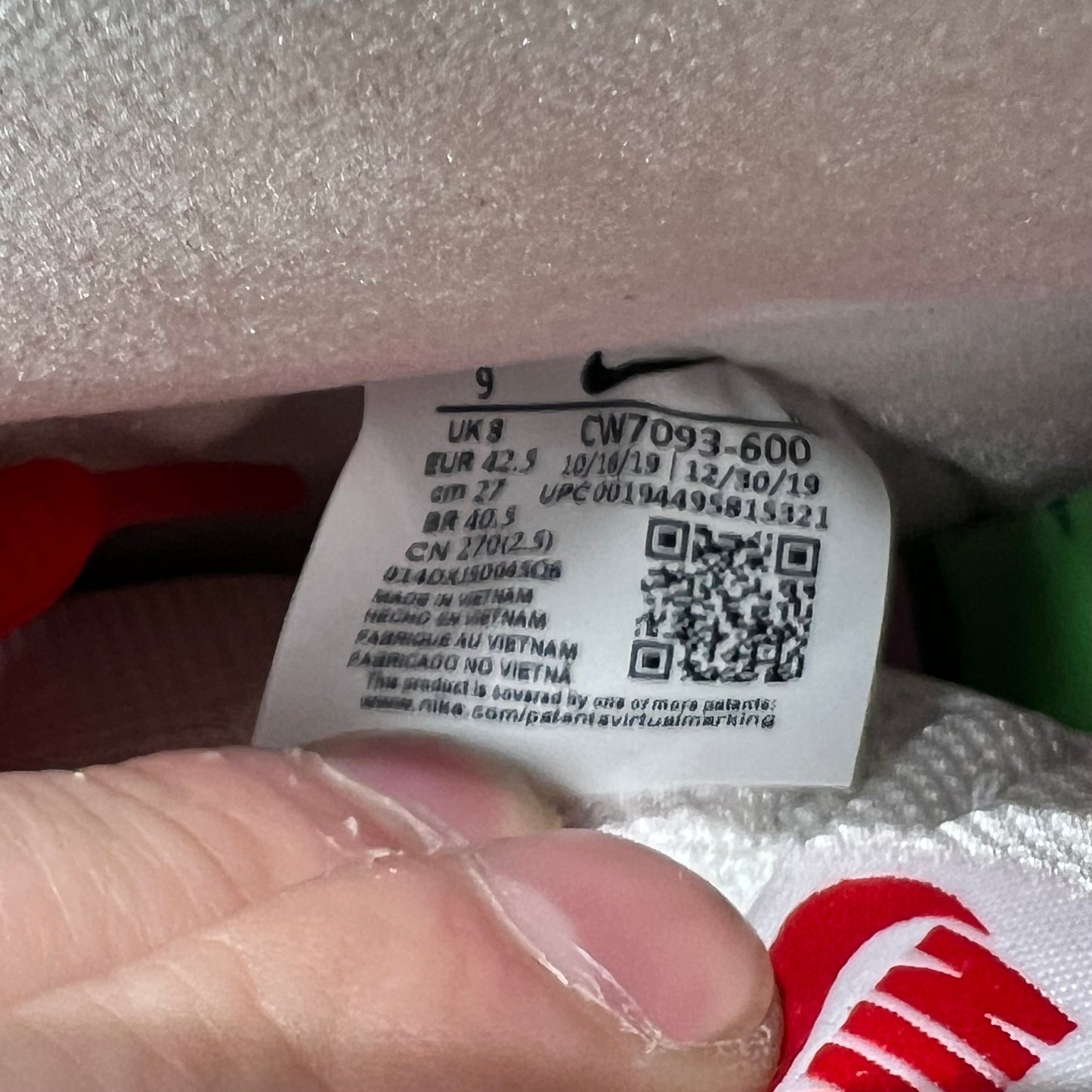 Nike SB Dunk High Strawberry Cough (2021) Size 9 NEW s19656