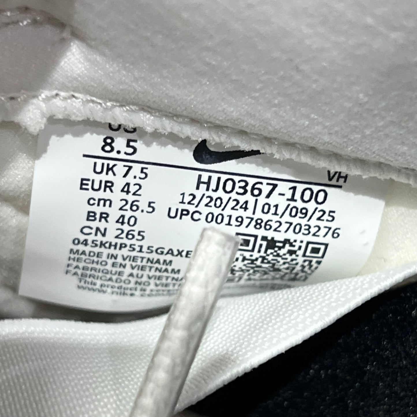 Nike SB Dunk Low Pro B Pale Ivory (2025) Size 8.5 NEW s21210