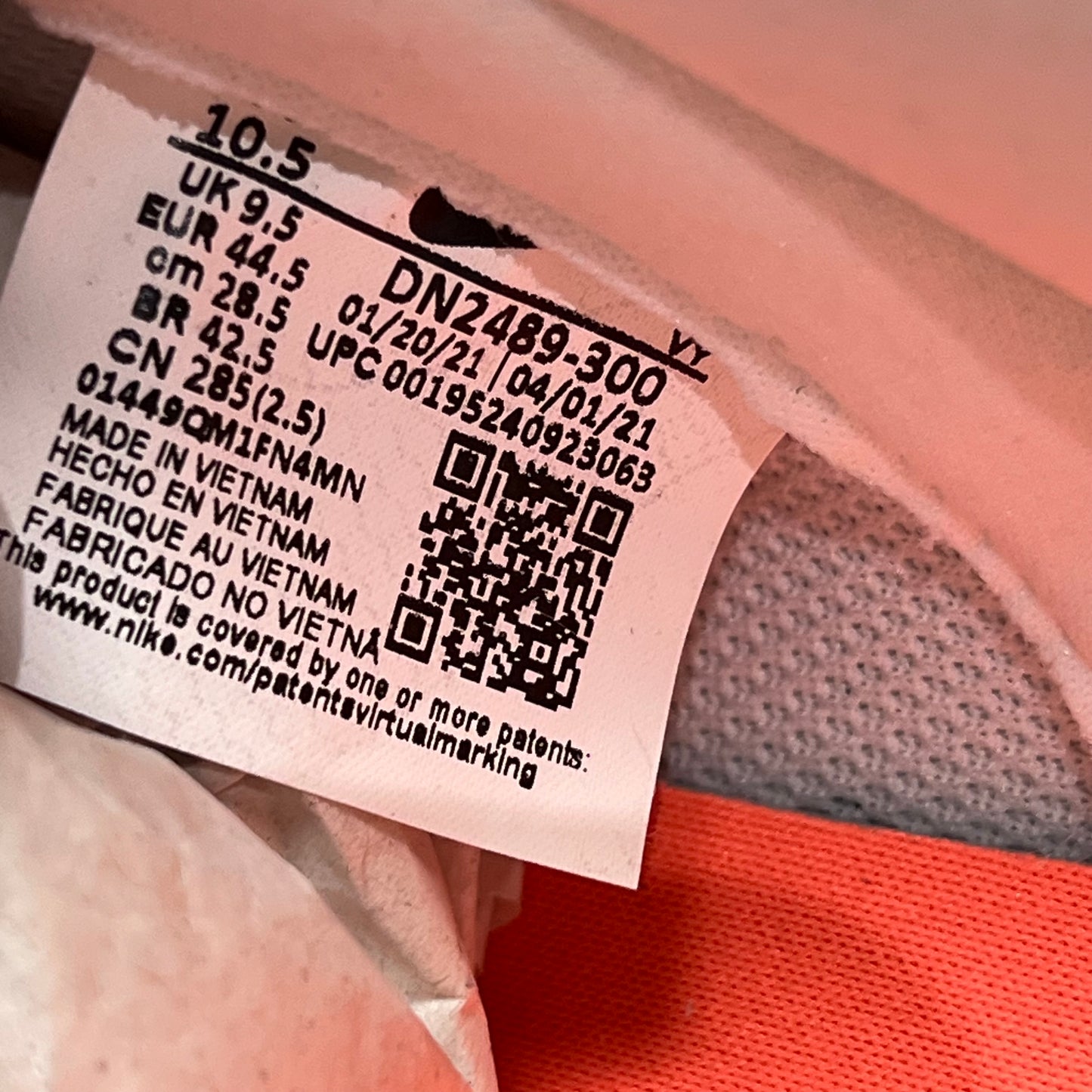 Nike Dunk Low NY vs NY (2021) Size 10.5 NEW s21083