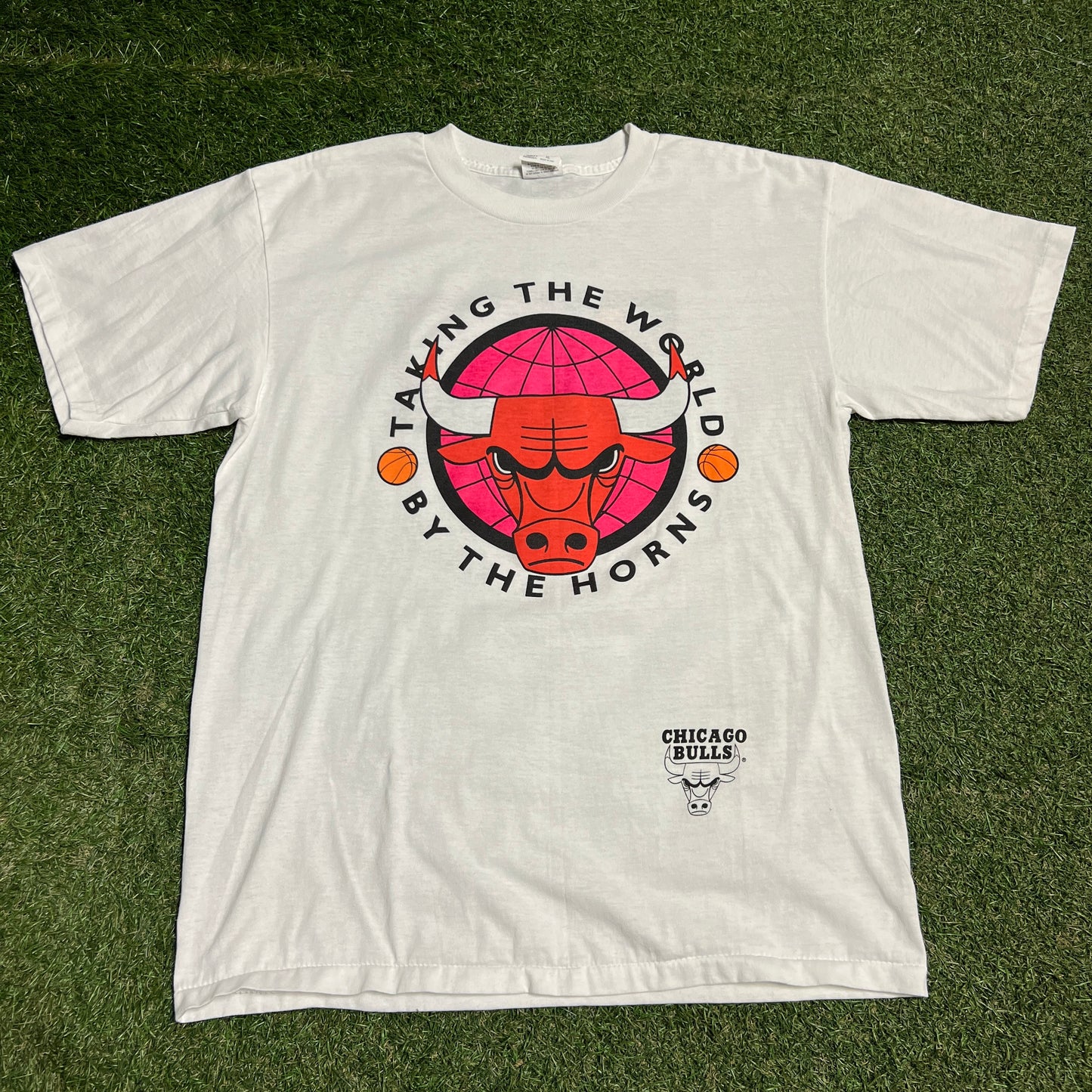 1990s Chicago Bulls White "Bulls by the Horn" Promo Tee Size XL USED v16310