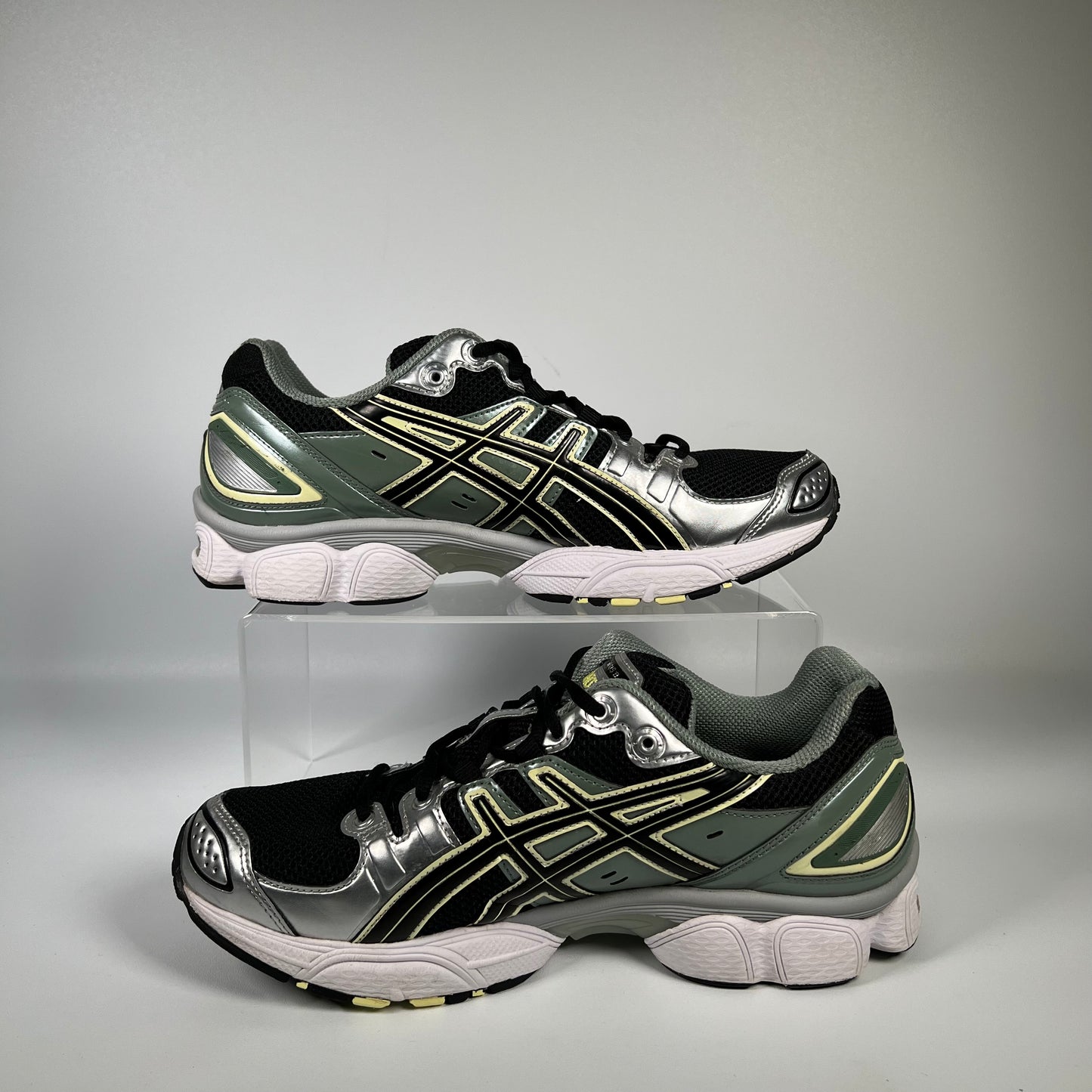 Asics Gel-Nimbus 9 Black Green Yellow Silver (2023) Size 10.5 USED s17858