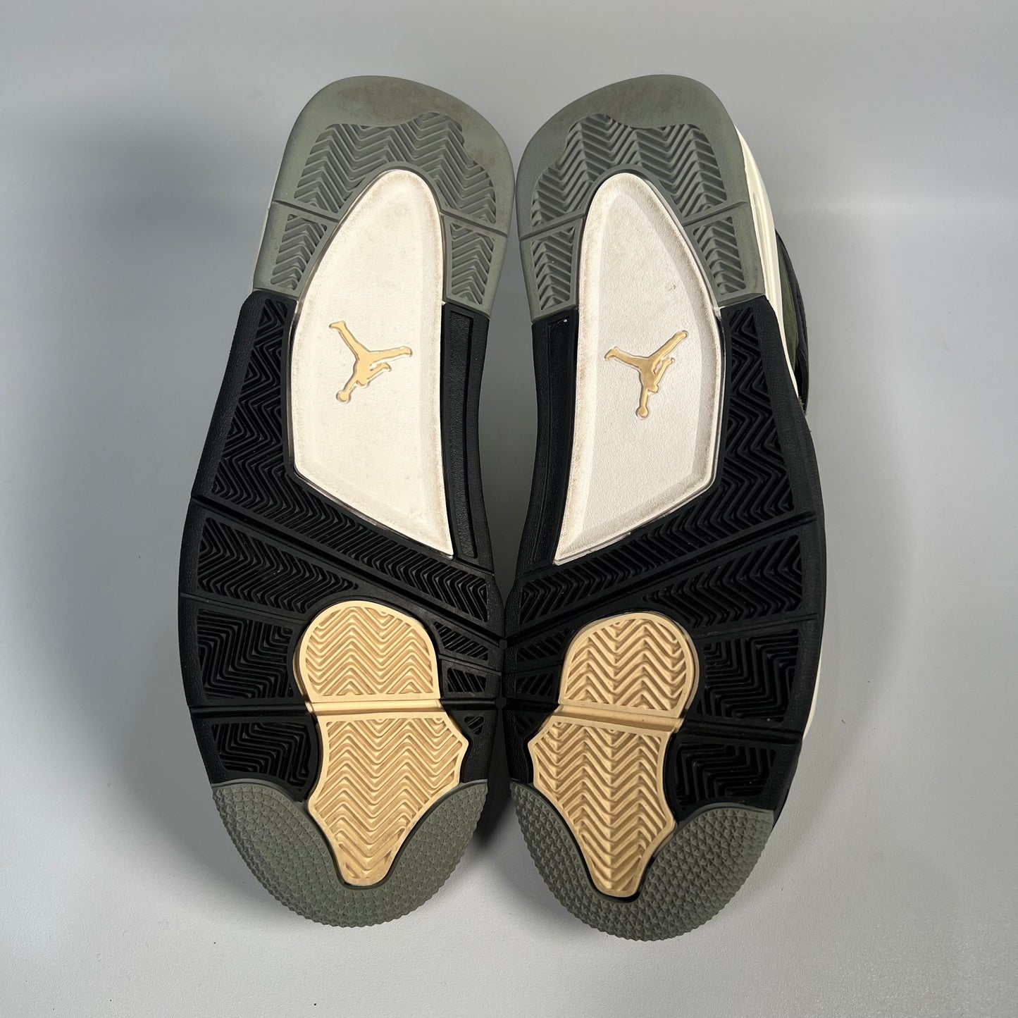 Jordan 4 Craft Medium Olive (2023) Size 10.5 USED s17544