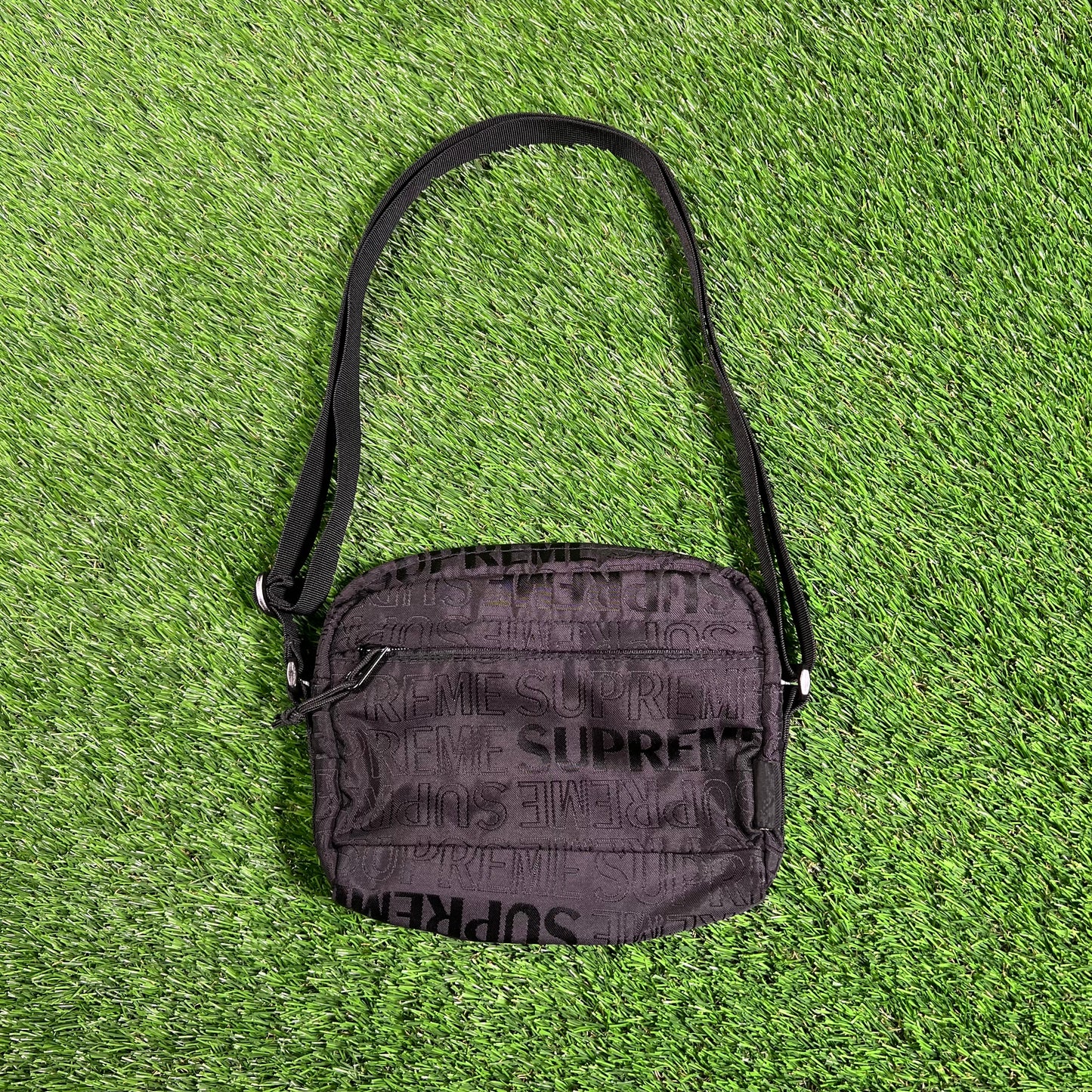 Supreme 2019 Repeat Black Sling Bag USED x16067
