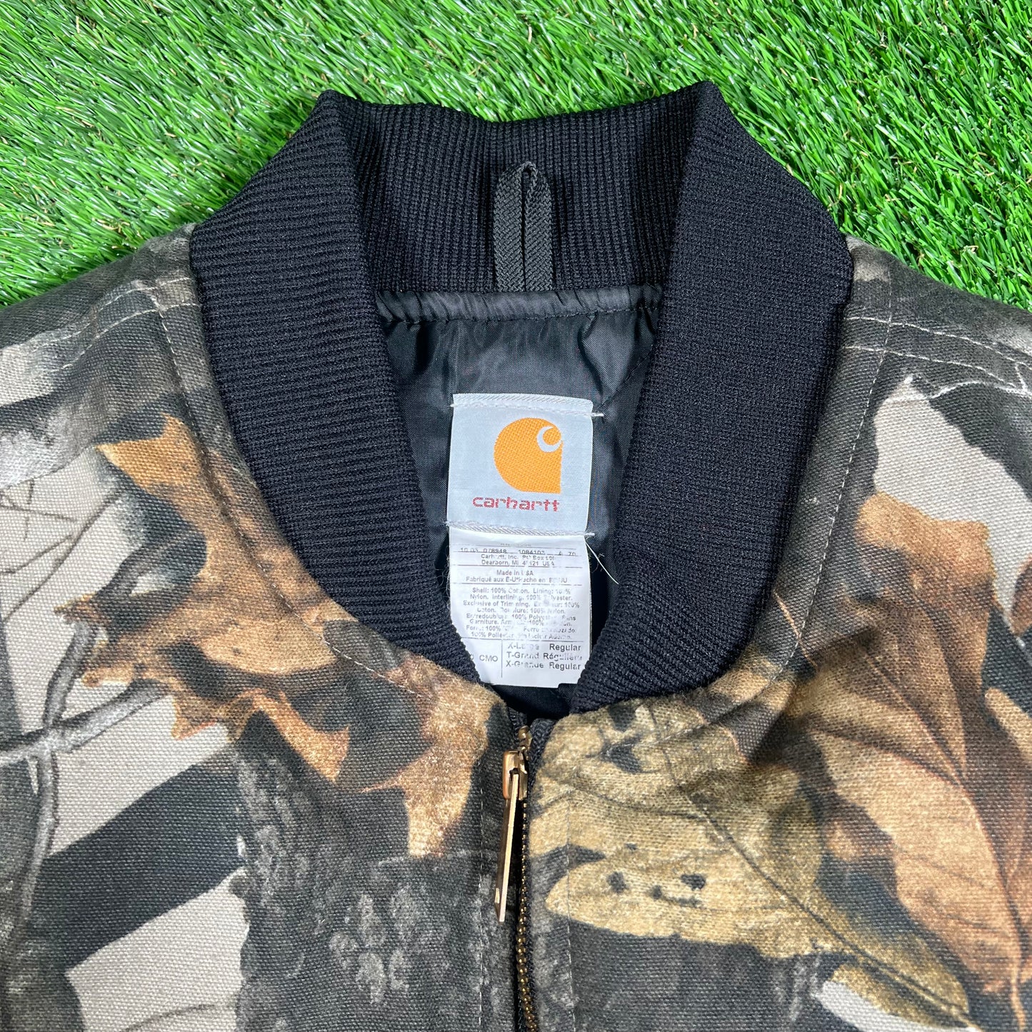 Y2K Carhartt Woodland Camo Insulated Vest Size XL USED v18206