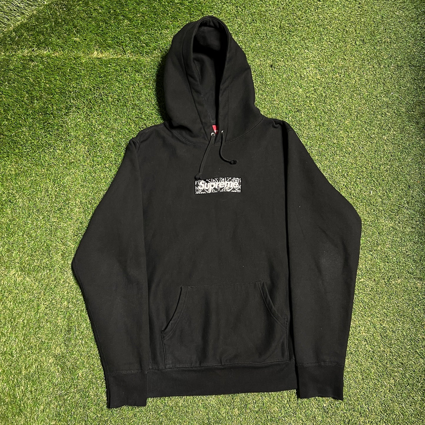 Supreme Black Bandana Box Logo Hoodie Size XL USED x6409
