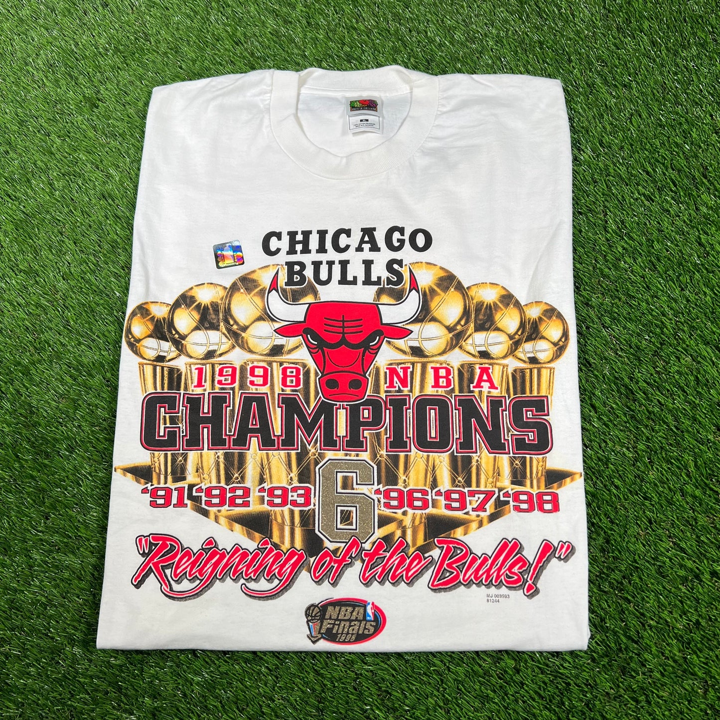 1998 Chicago Bulls Reigning of The Bulls White Tee Size XL USED v16722