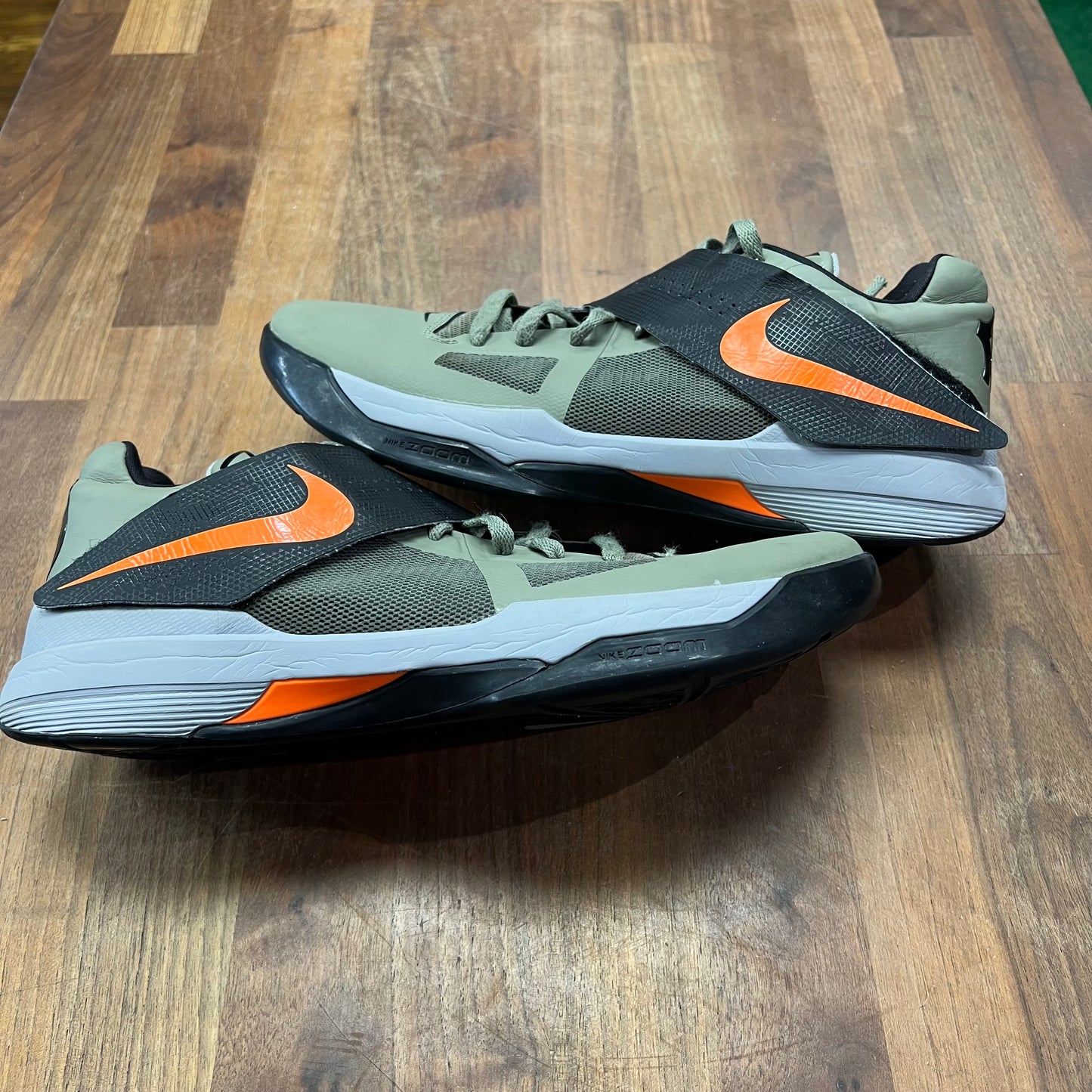 Nike KD 4 Undefeated 2012 Size 11 USED s17004