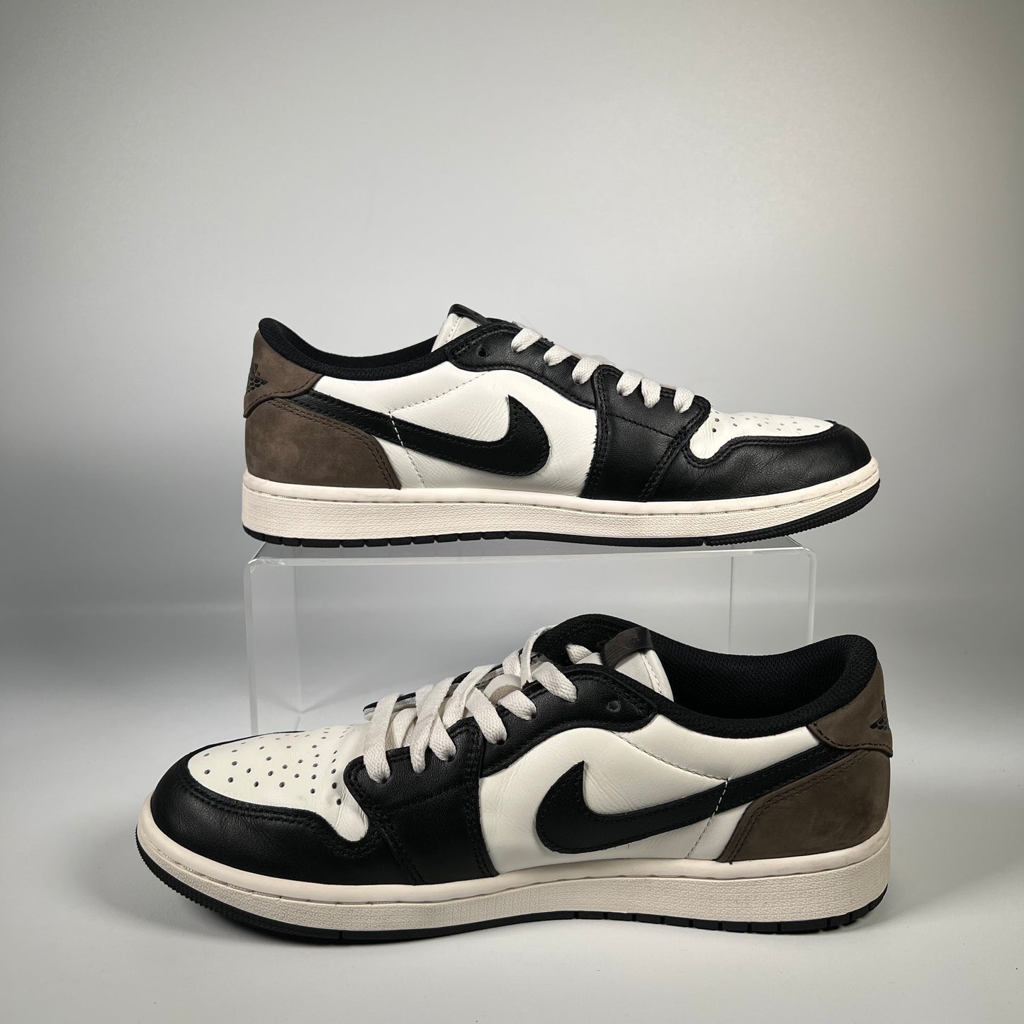 Jordan 1 Low Mocha (2024) Size 10.5 USED s18183