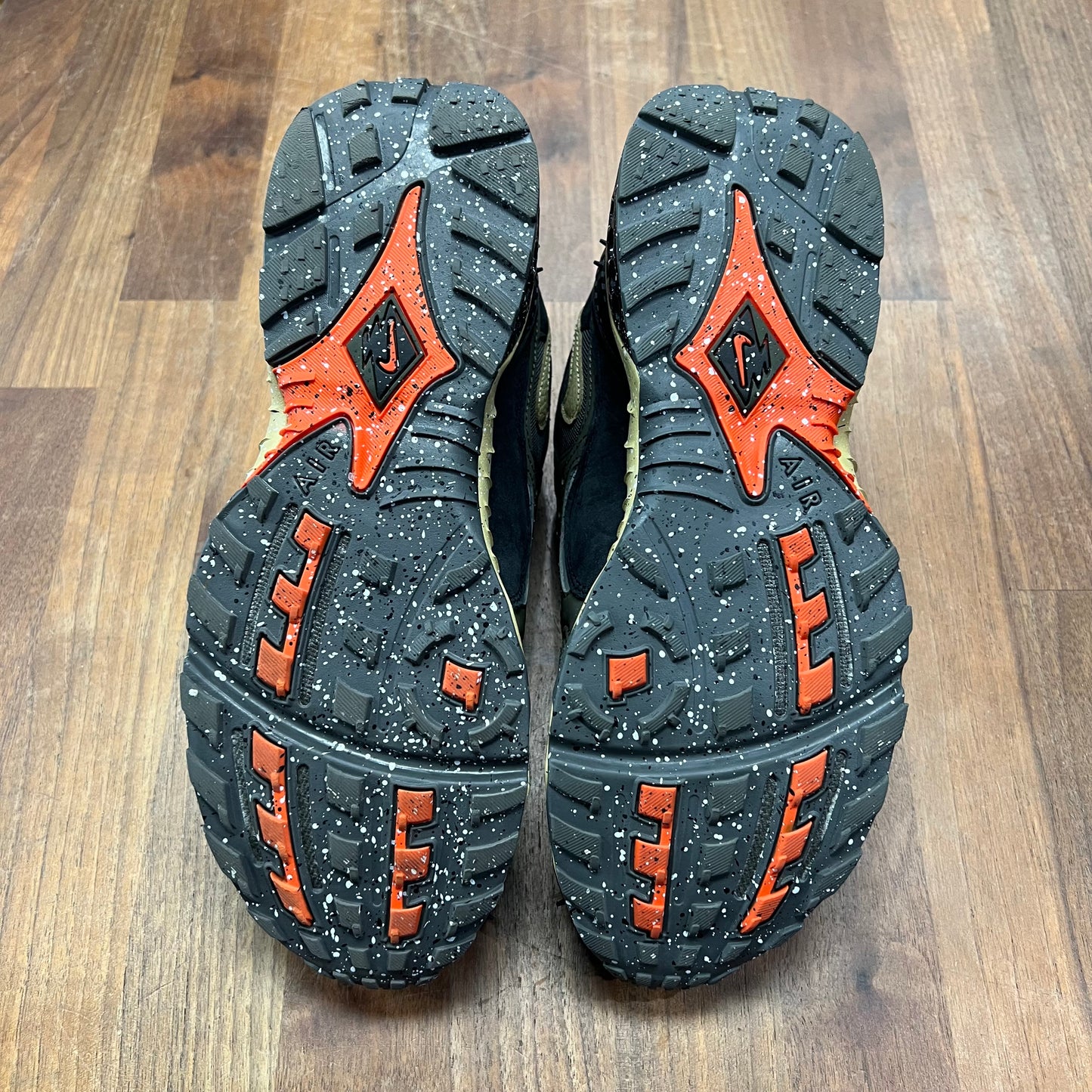 Nike Air Terra Humara Undefeated Cargo Khaki Size 9 USED s16234