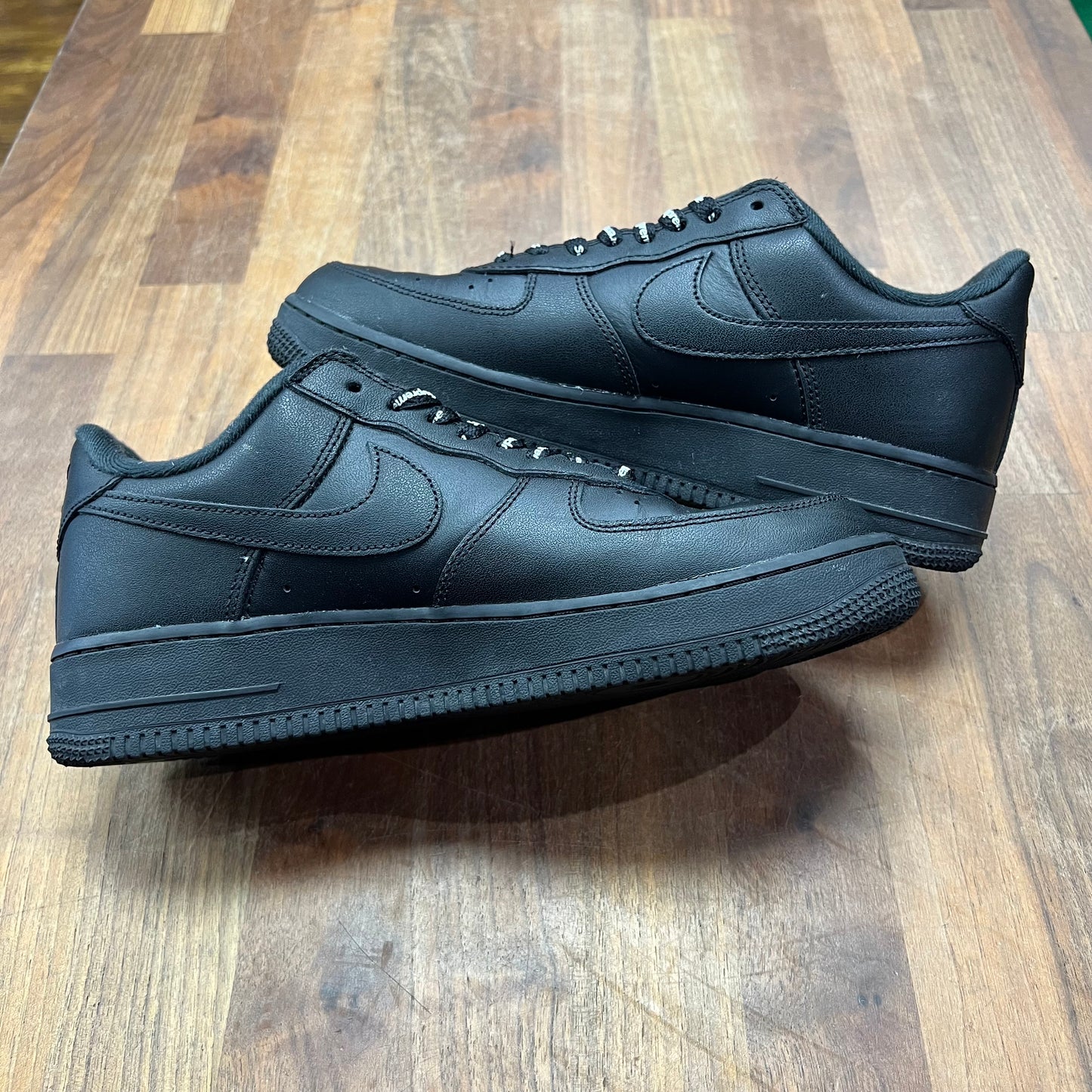Nike Air Force 1 Supreme Black Size 8.5 USED S17195