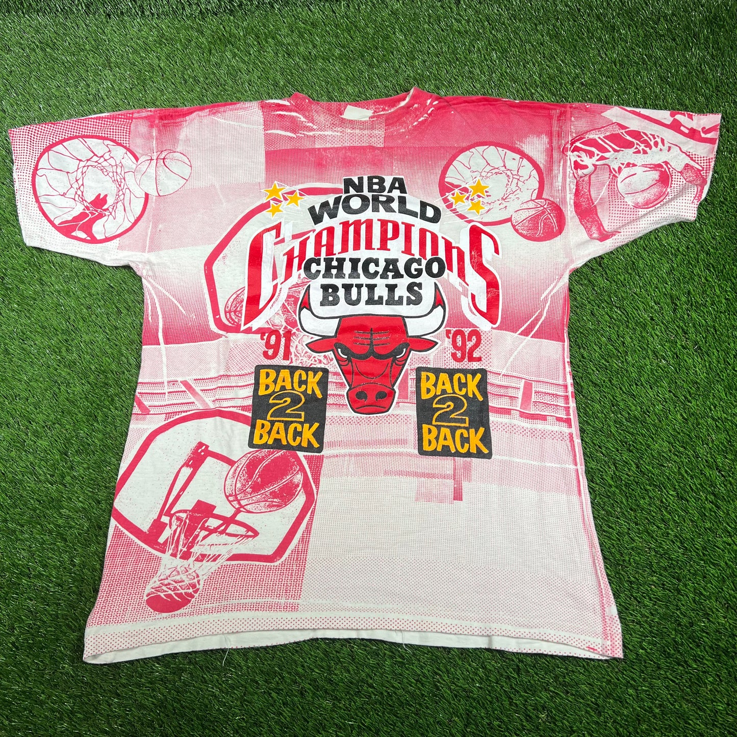 1992 Chicago Bulls Back 2 Back AOP Red/White Tee Size XL USED v16735